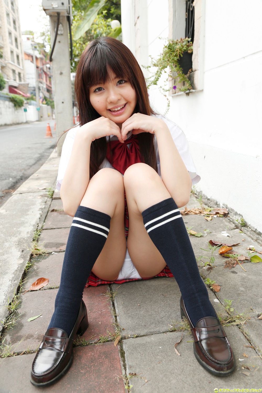 叶山芽衣/葉山めい《萌え系チビッ娘！超～キュー》 [DGC] NO.1166