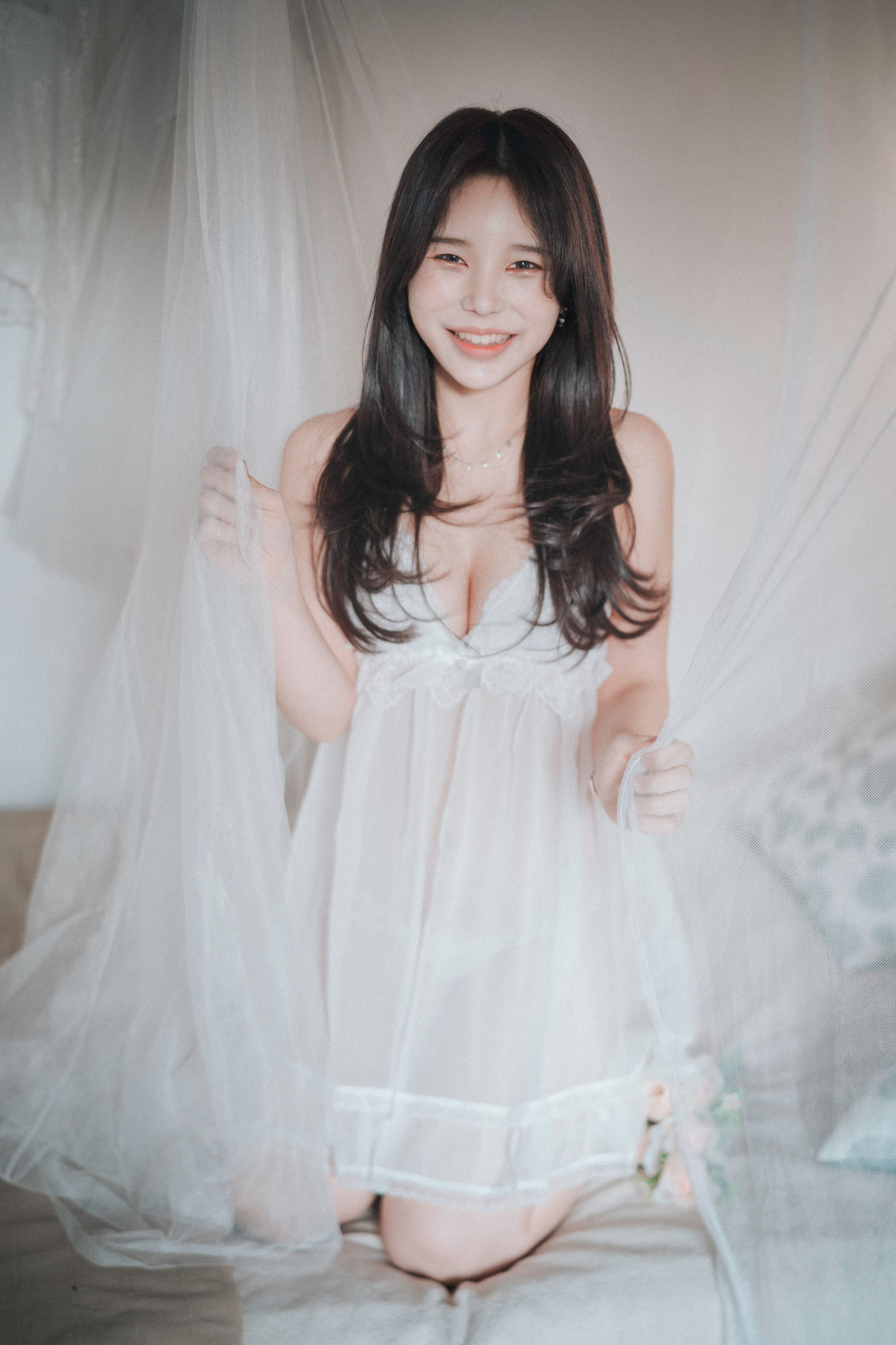 [DJAWA] ZZYuri - Alluring White