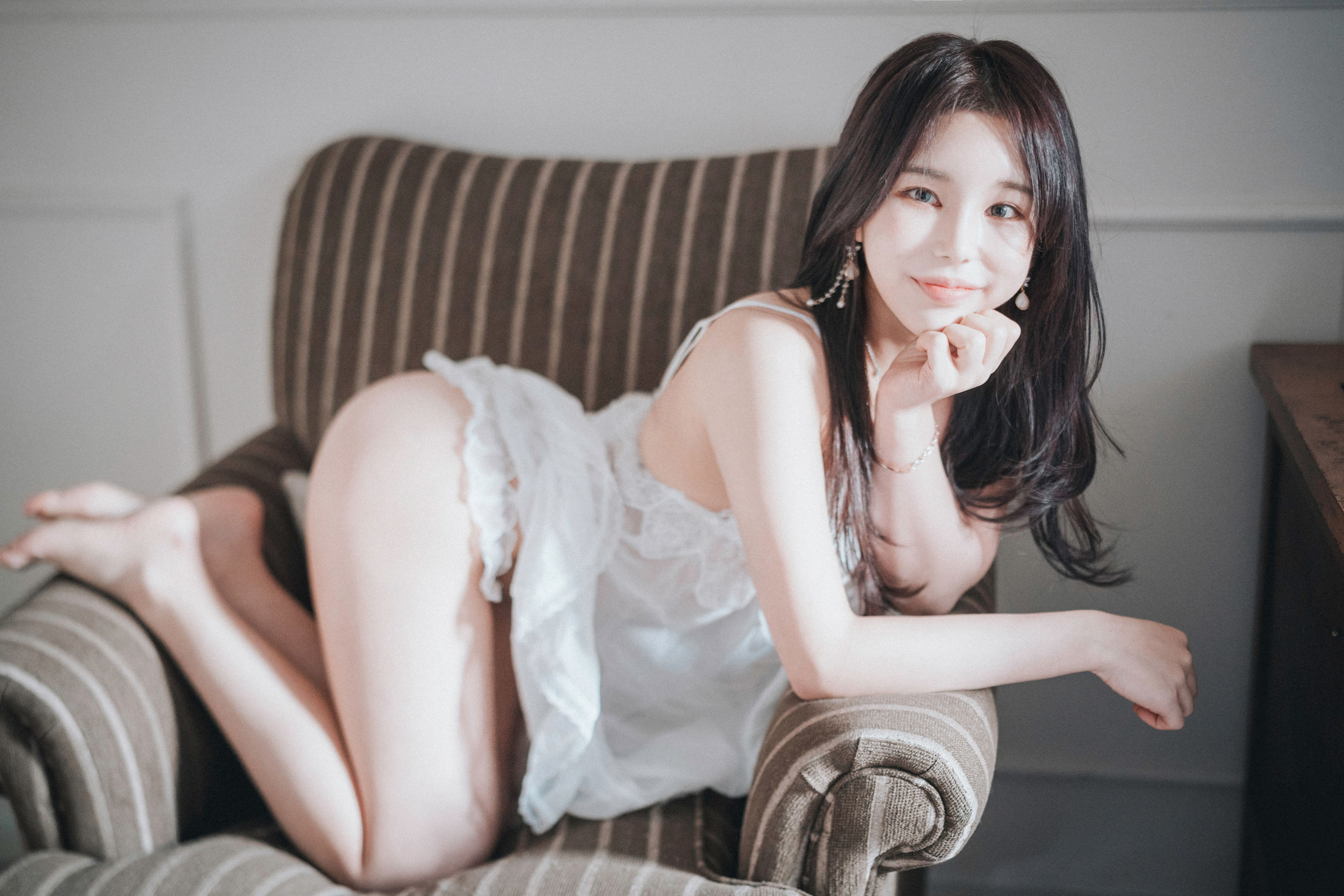 [DJAWA] ZZYuri - Alluring White