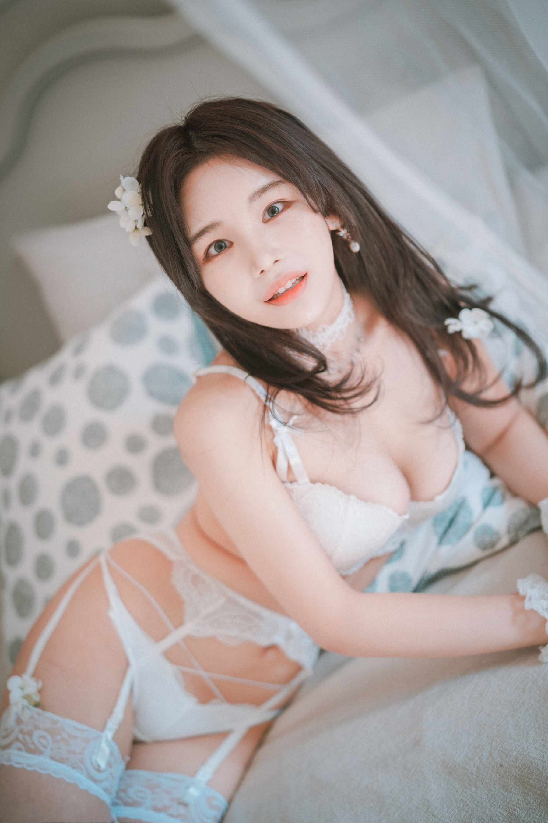 [DJAWA] ZZYuri - Alluring White