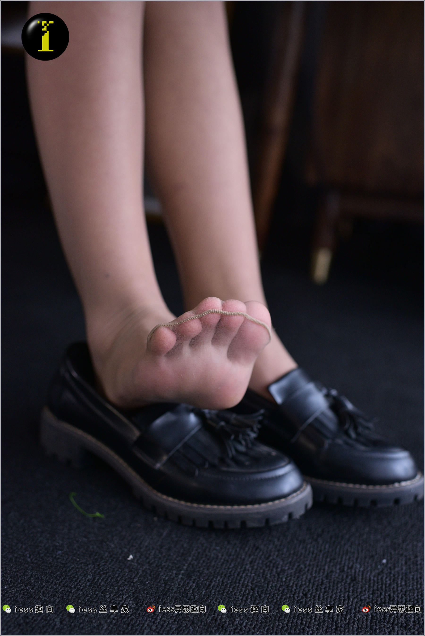 [IESS普惠集] 002 模特婧婧 《黑妹的JK学生服》