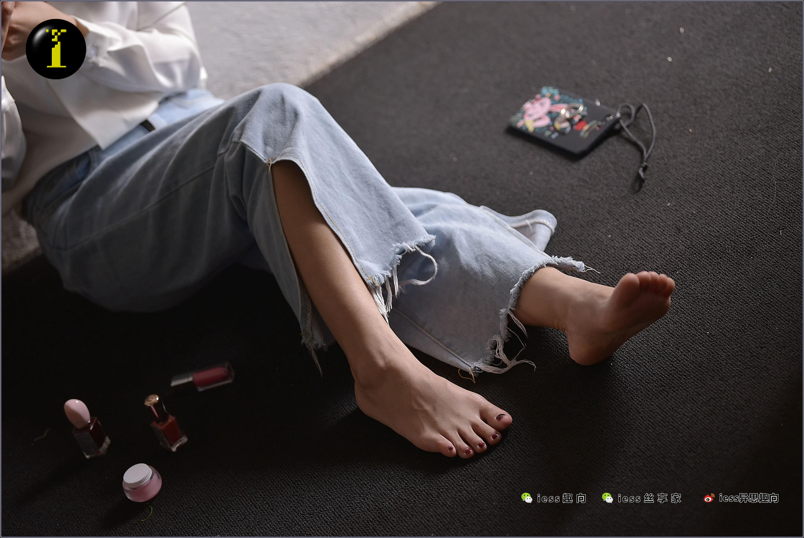 [IESS普惠集] 073 模特范美美 《涂趾甲油》
