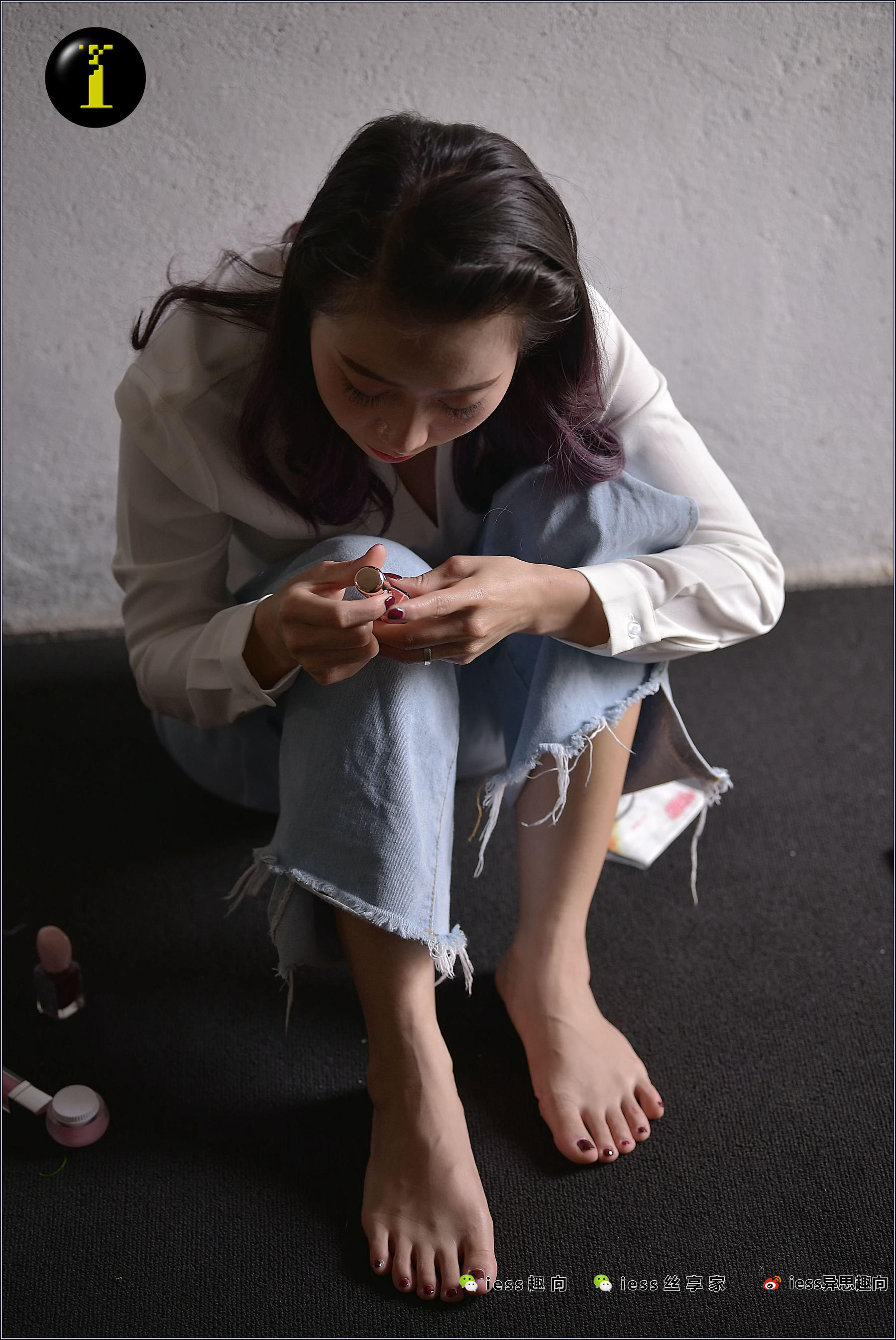 [IESS普惠集] 073 模特范美美 《涂趾甲油》