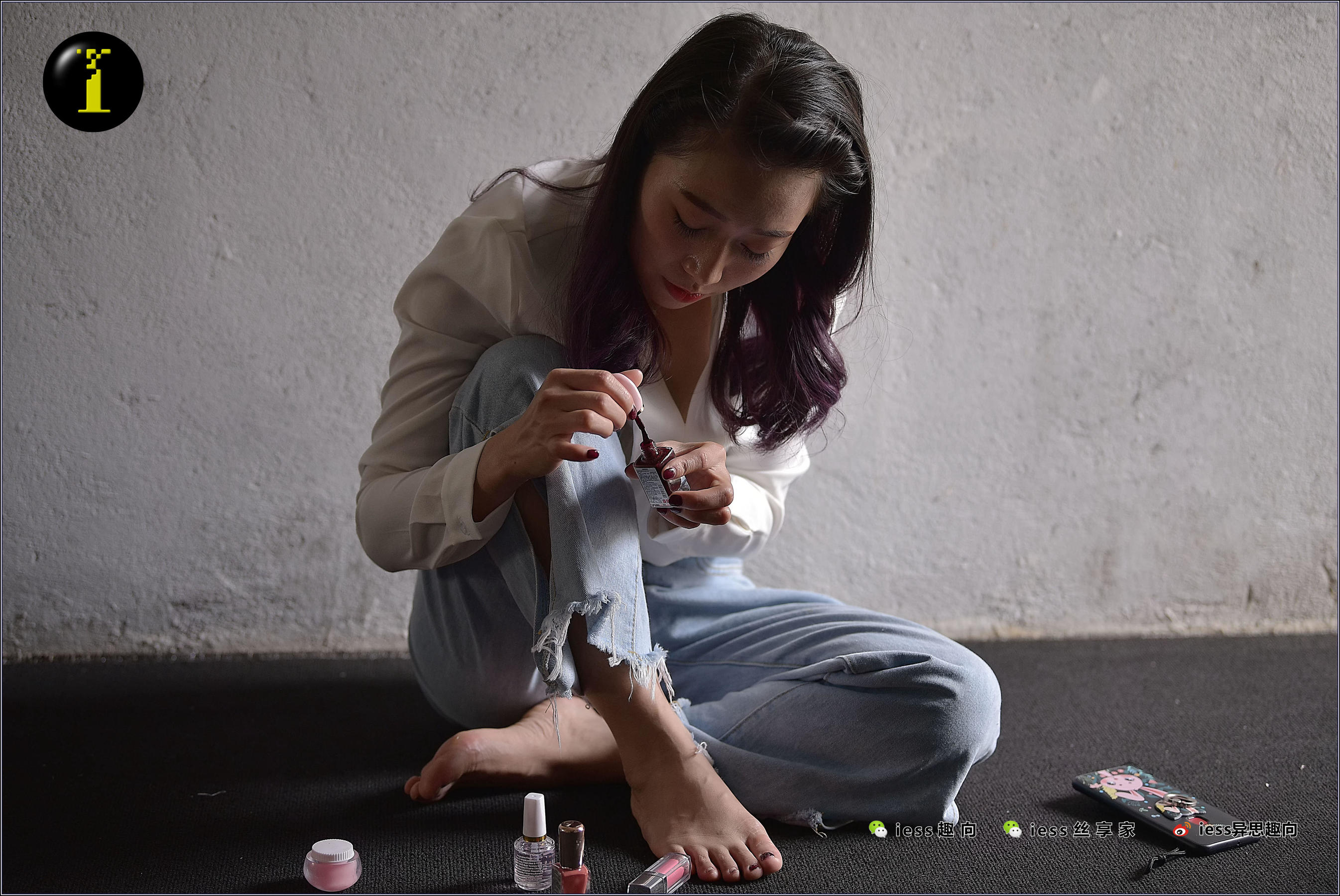 [IESS普惠集] 073 模特范美美 《涂趾甲油》
