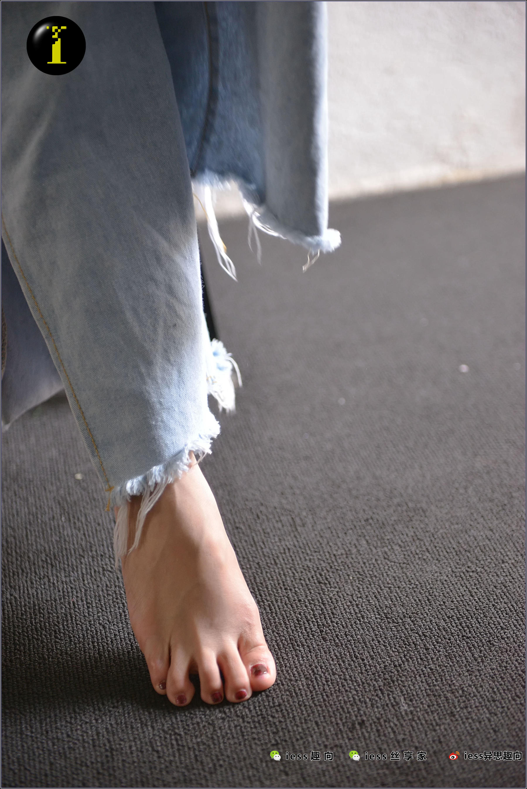 [IESS普惠集] 073 模特范美美 《涂趾甲油》