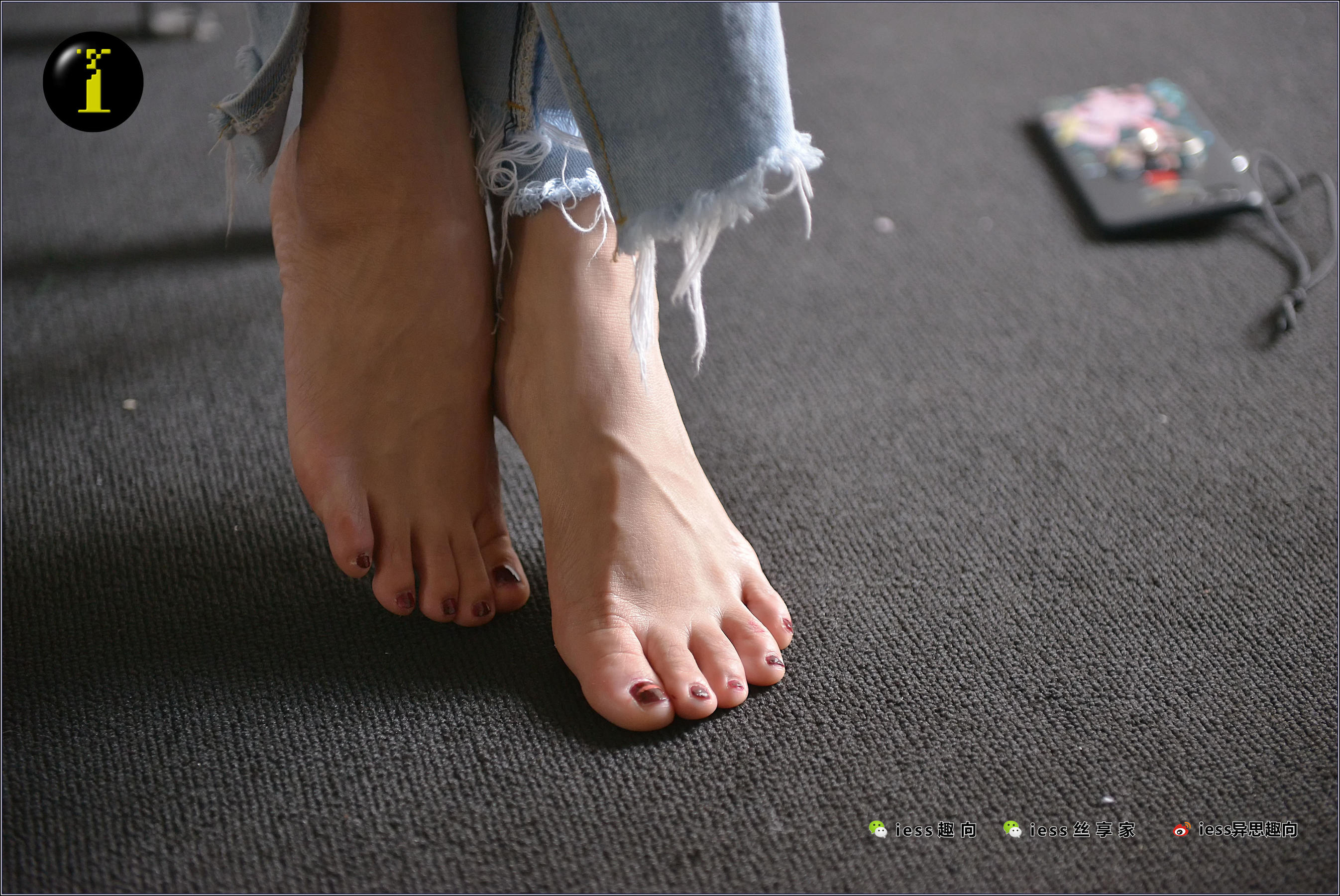 [IESS普惠集] 073 模特范美美 《涂趾甲油》