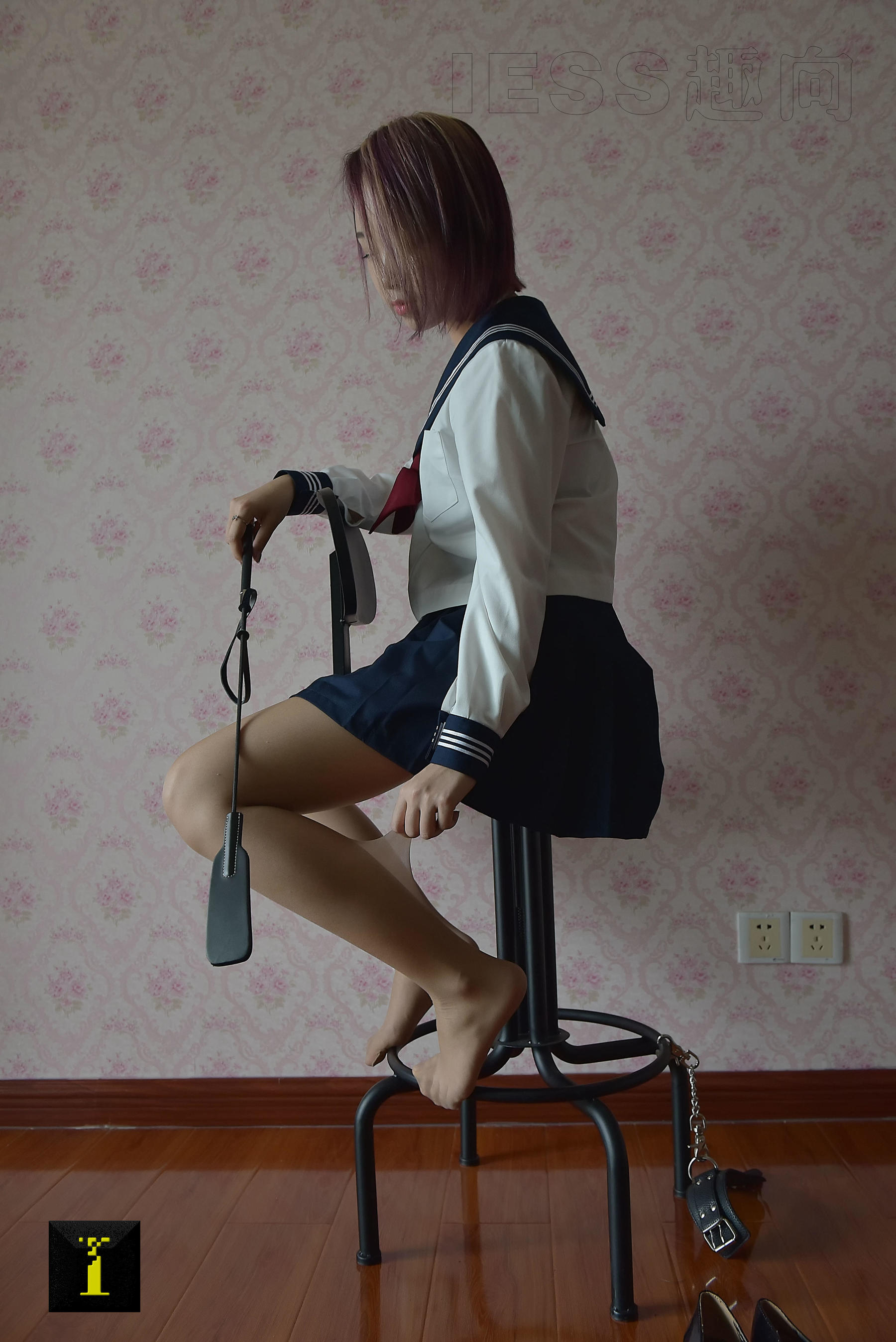 [IESS普惠集] 111 模特馨月 《小皮鞭》
