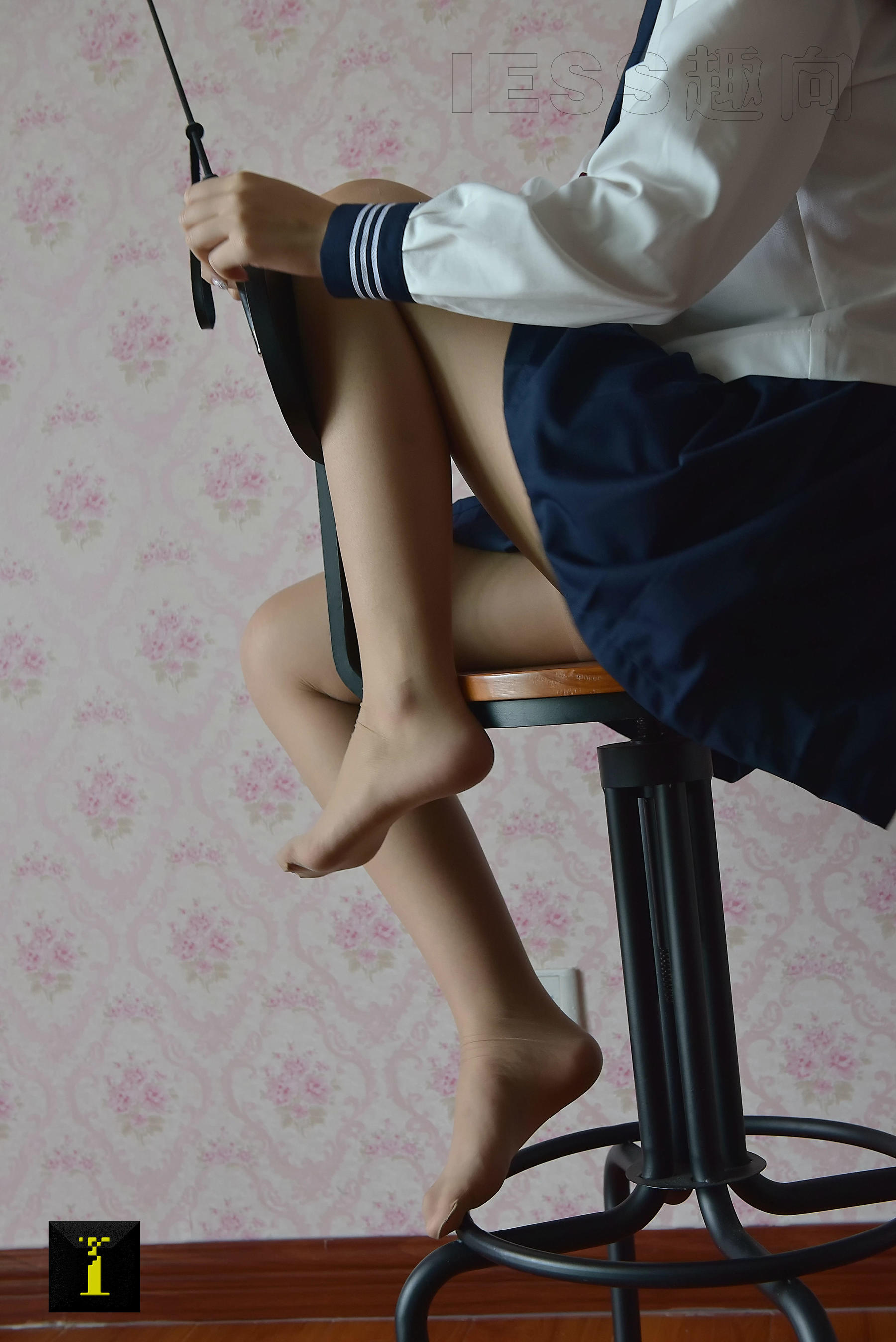 [IESS普惠集] 111 模特馨月 《小皮鞭》