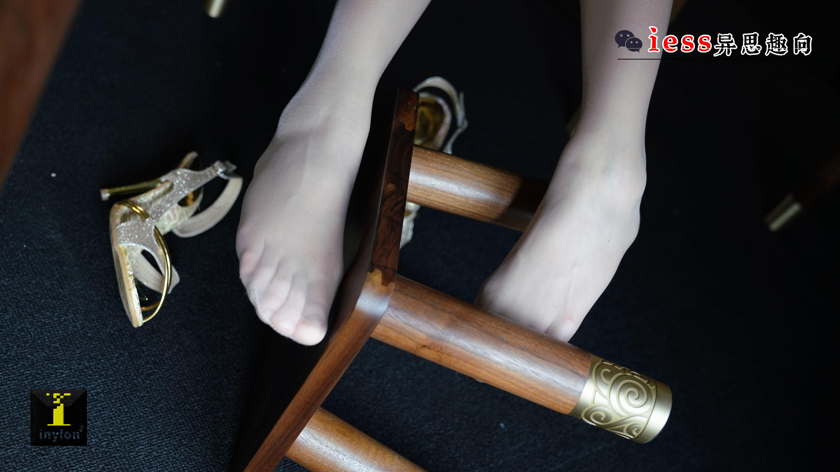 [IESS普惠集] 154 模特小捷 《桌下乾坤》
