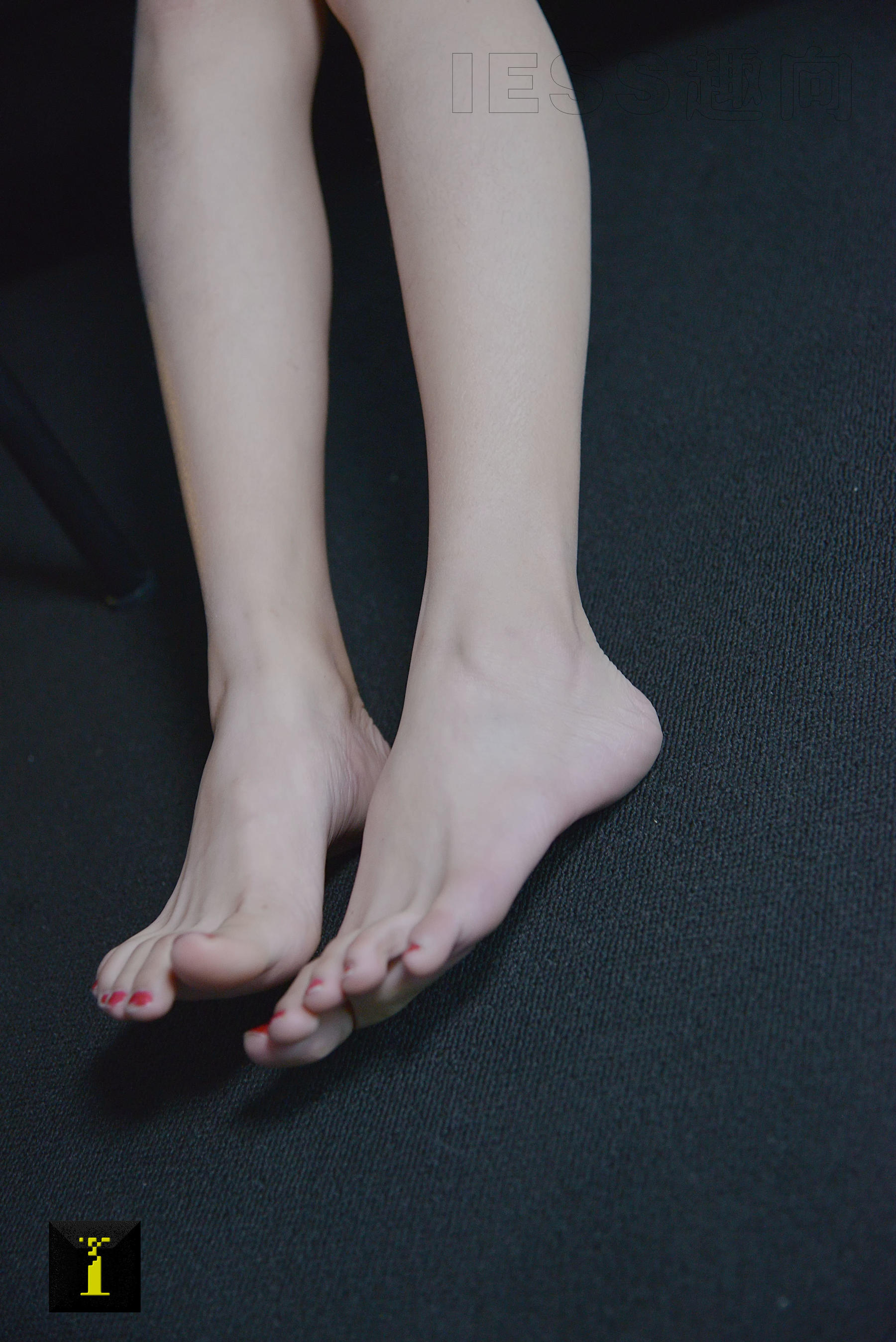 [IESS普惠集] 156 模特若琪 《若琪的裸腿》