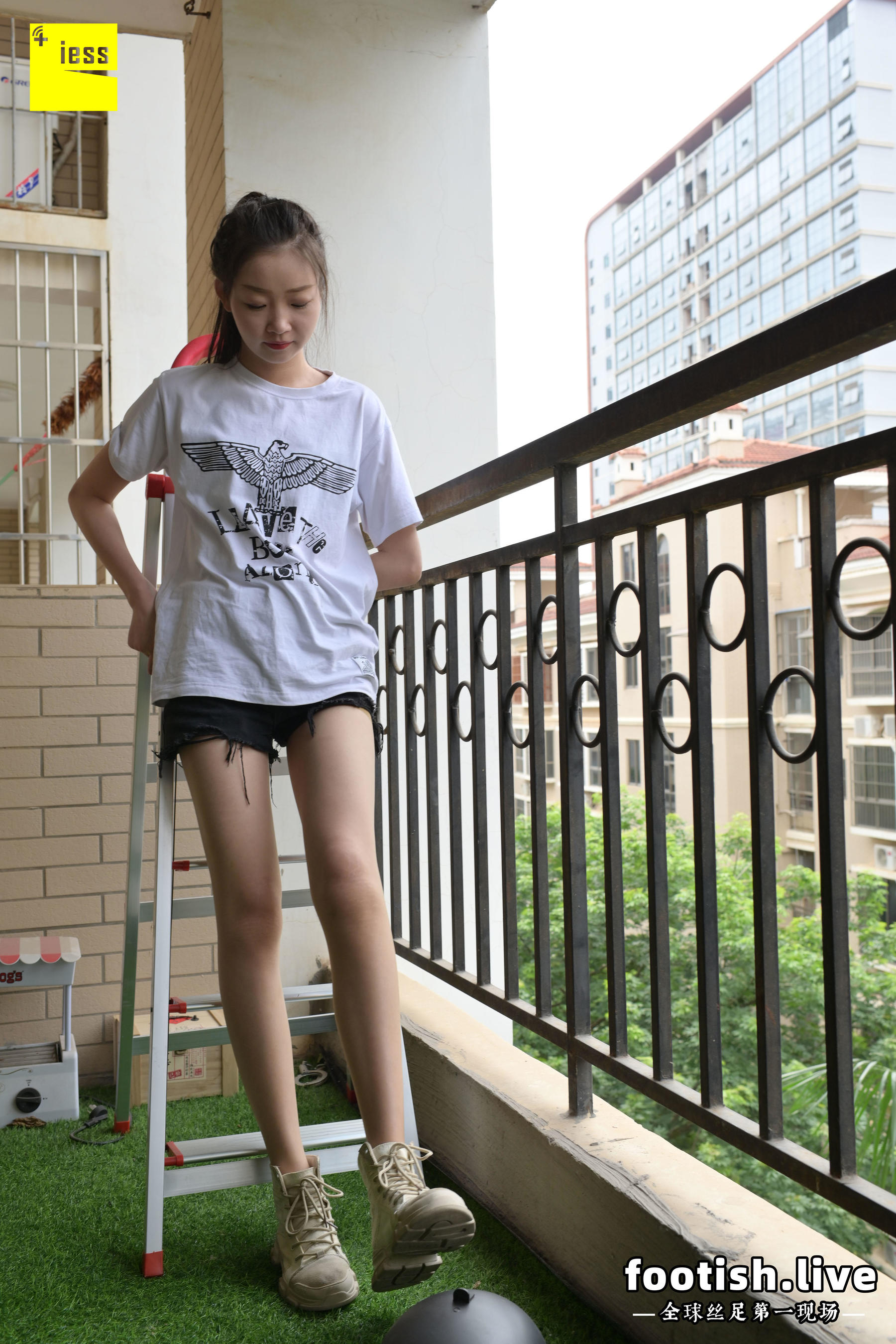 [IESS普惠集] 169 模特腿霸 《腿霸的一组日常随拍》