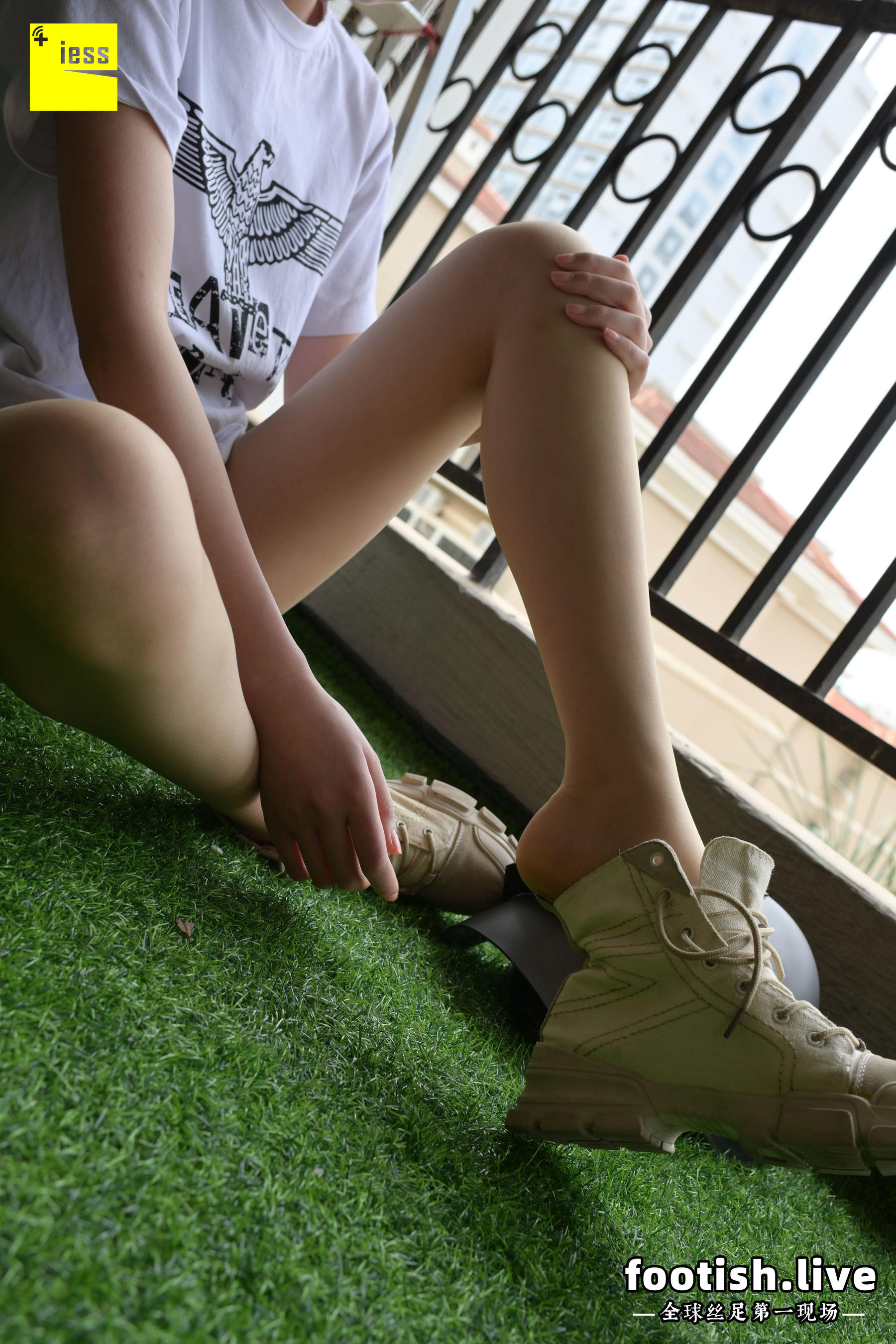 [IESS普惠集] 169 模特腿霸 《腿霸的一组日常随拍》