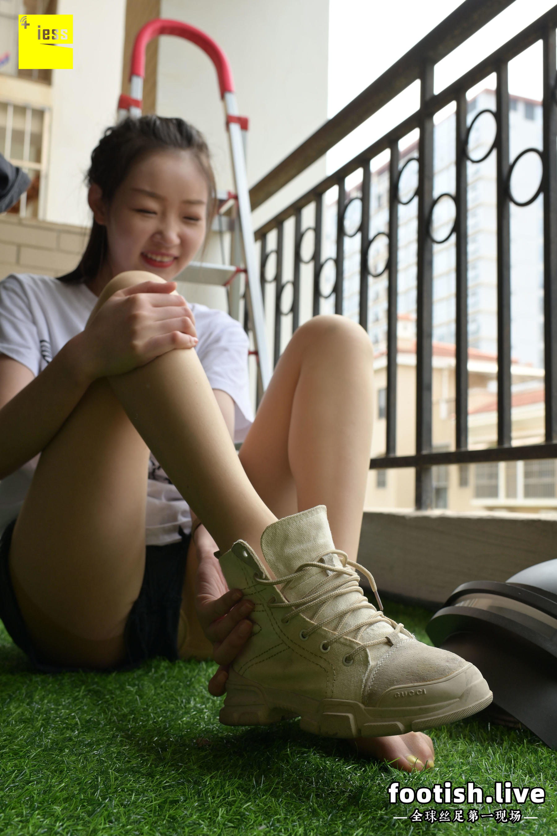 [IESS普惠集] 169 模特腿霸 《腿霸的一组日常随拍》