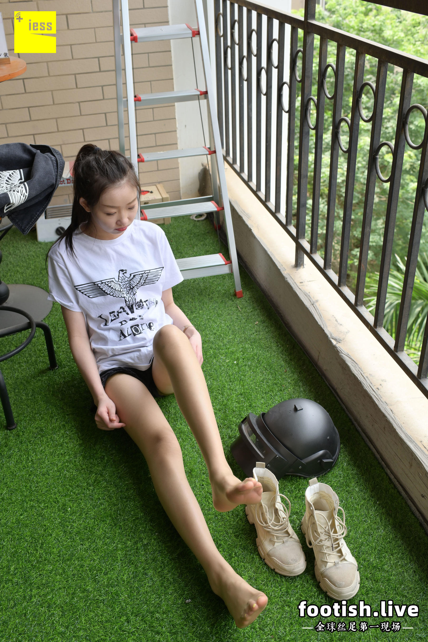 [IESS普惠集] 169 模特腿霸 《腿霸的一组日常随拍》