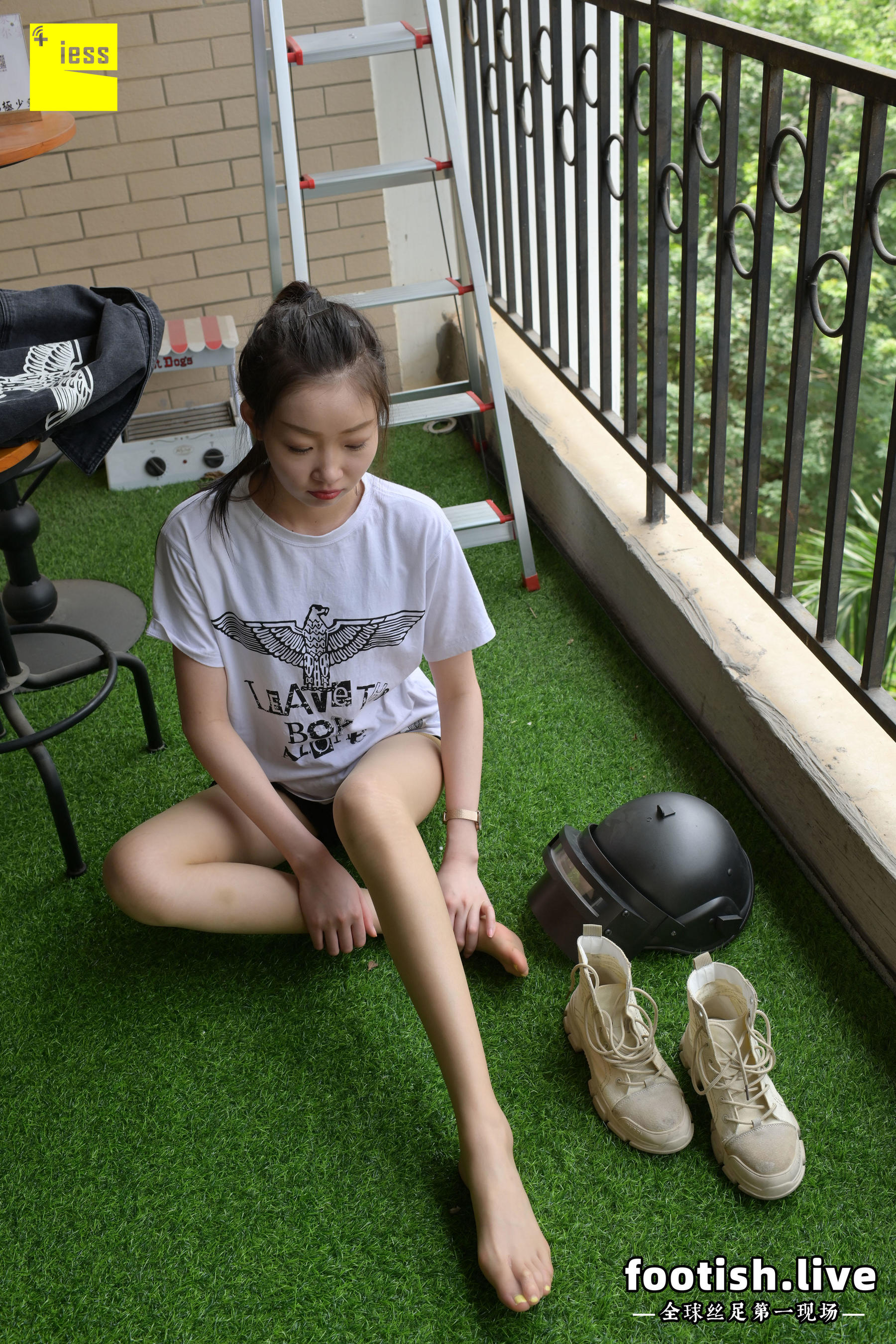 [IESS普惠集] 169 模特腿霸 《腿霸的一组日常随拍》