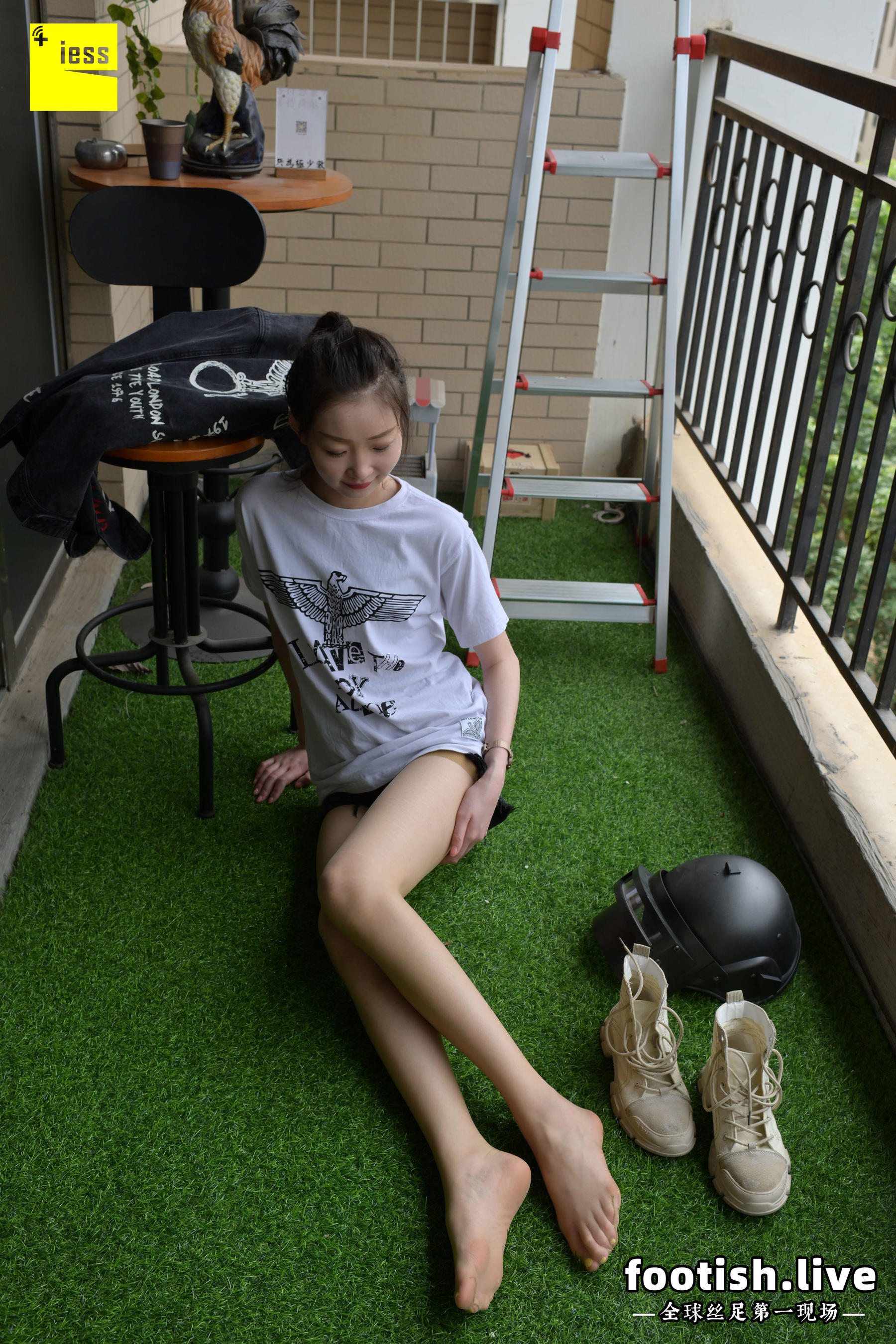 [IESS普惠集] 169 模特腿霸 《腿霸的一组日常随拍》