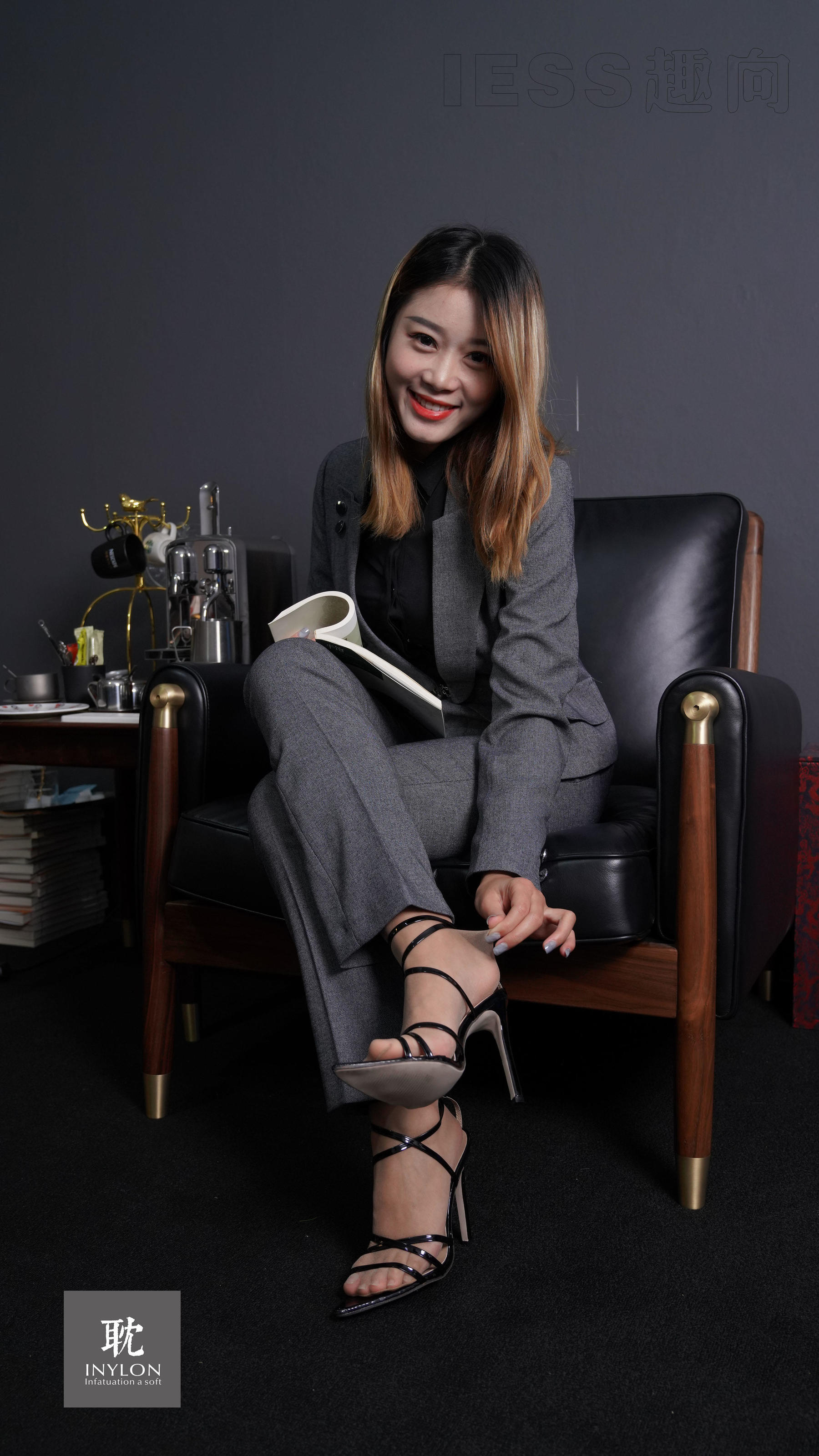 [IESS普惠集] 172 模特小婧 《多读书》