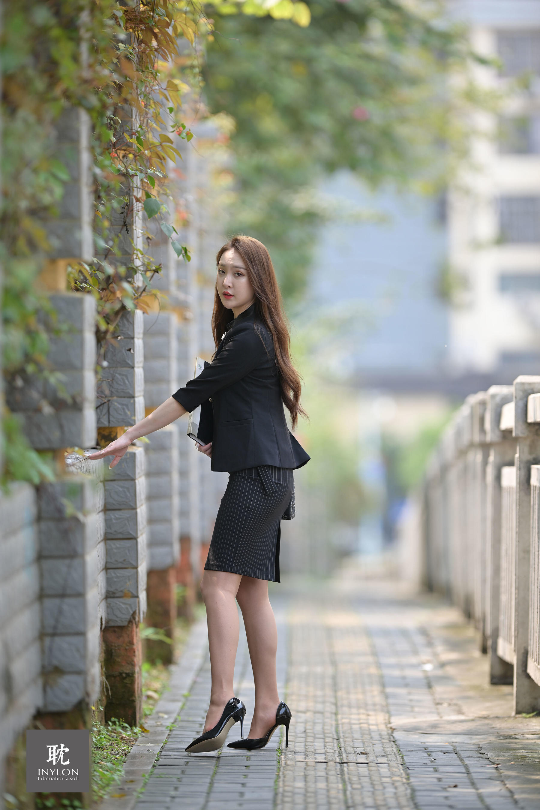 [IESS普惠集] 177 模特云芝 《跟拍上班的云芝》