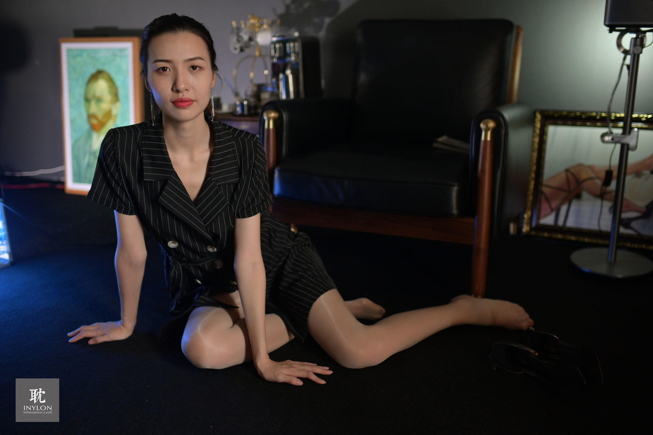 [IESS普惠集] 181 模特大妞 《大妞的马油袜II》