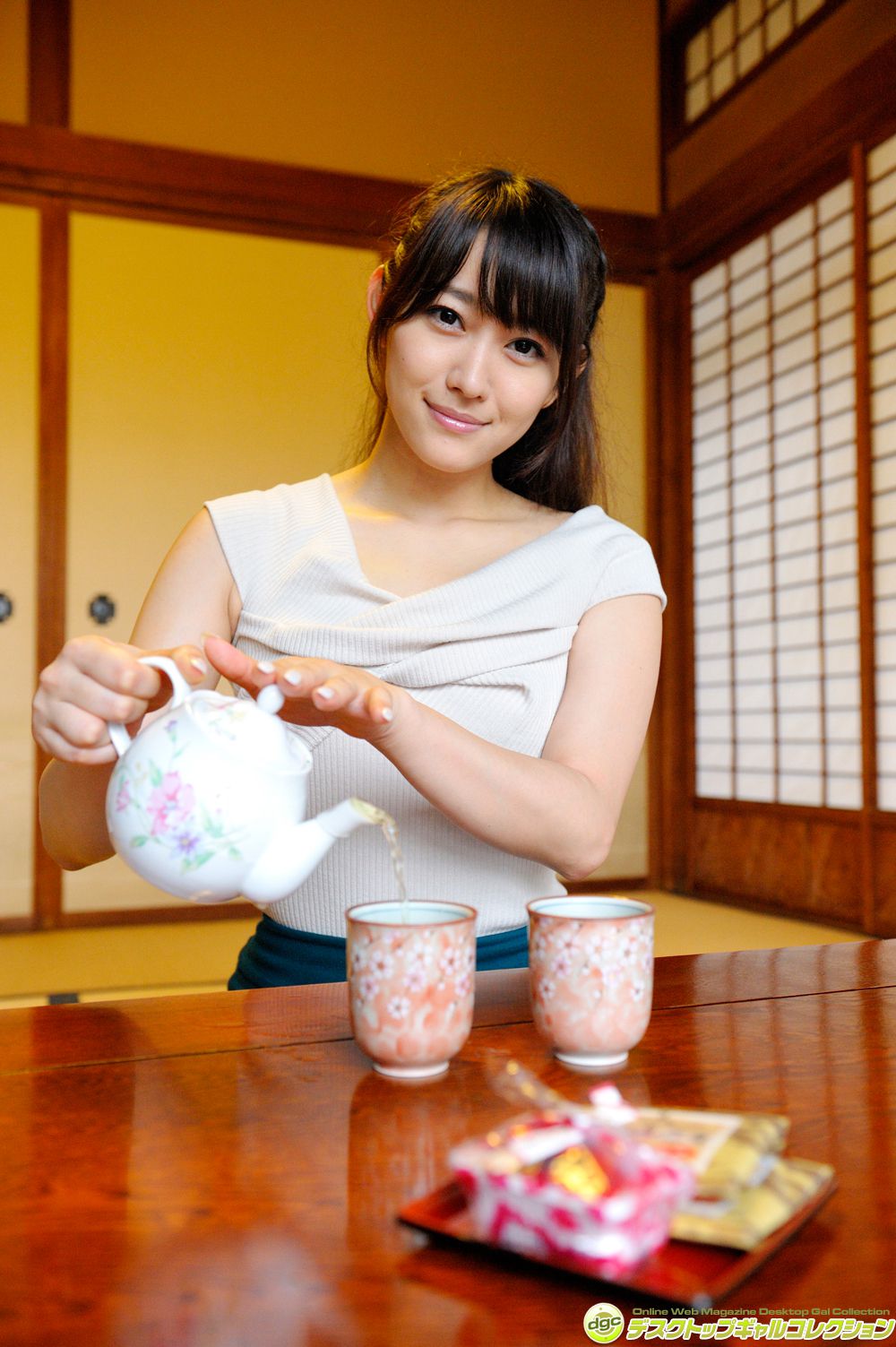 西野翔《最近は、若妻役が多くなったベテラン女優!》 [DGC] NO.1189