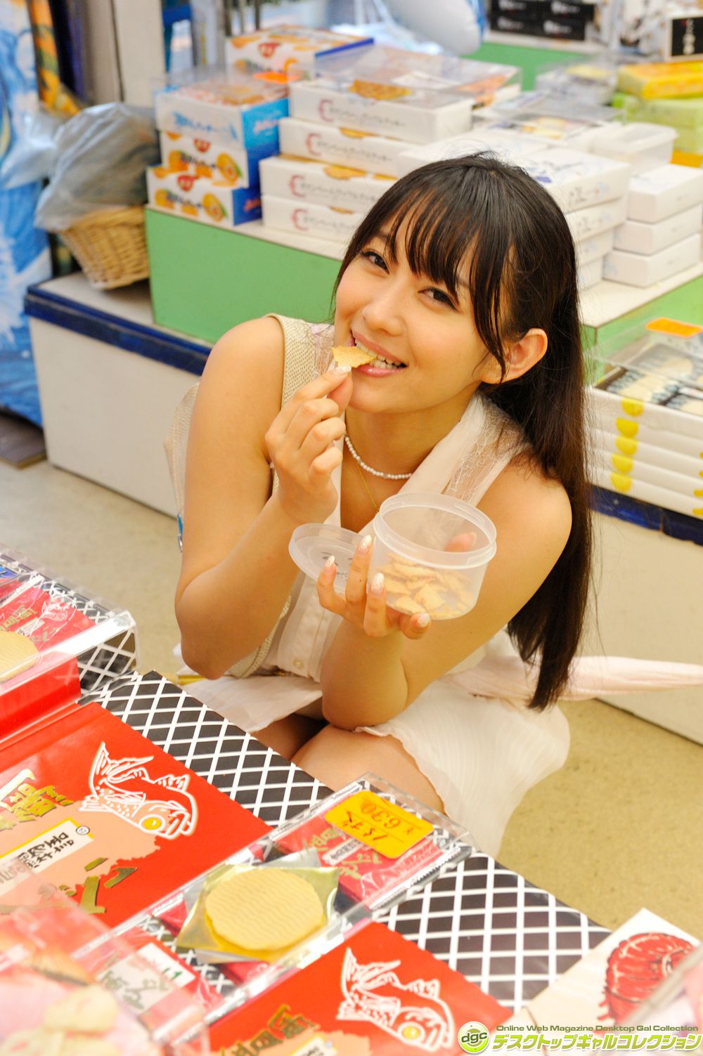 西野翔《最近は、若妻役が多くなったベテラン女優!》 [DGC] NO.1189