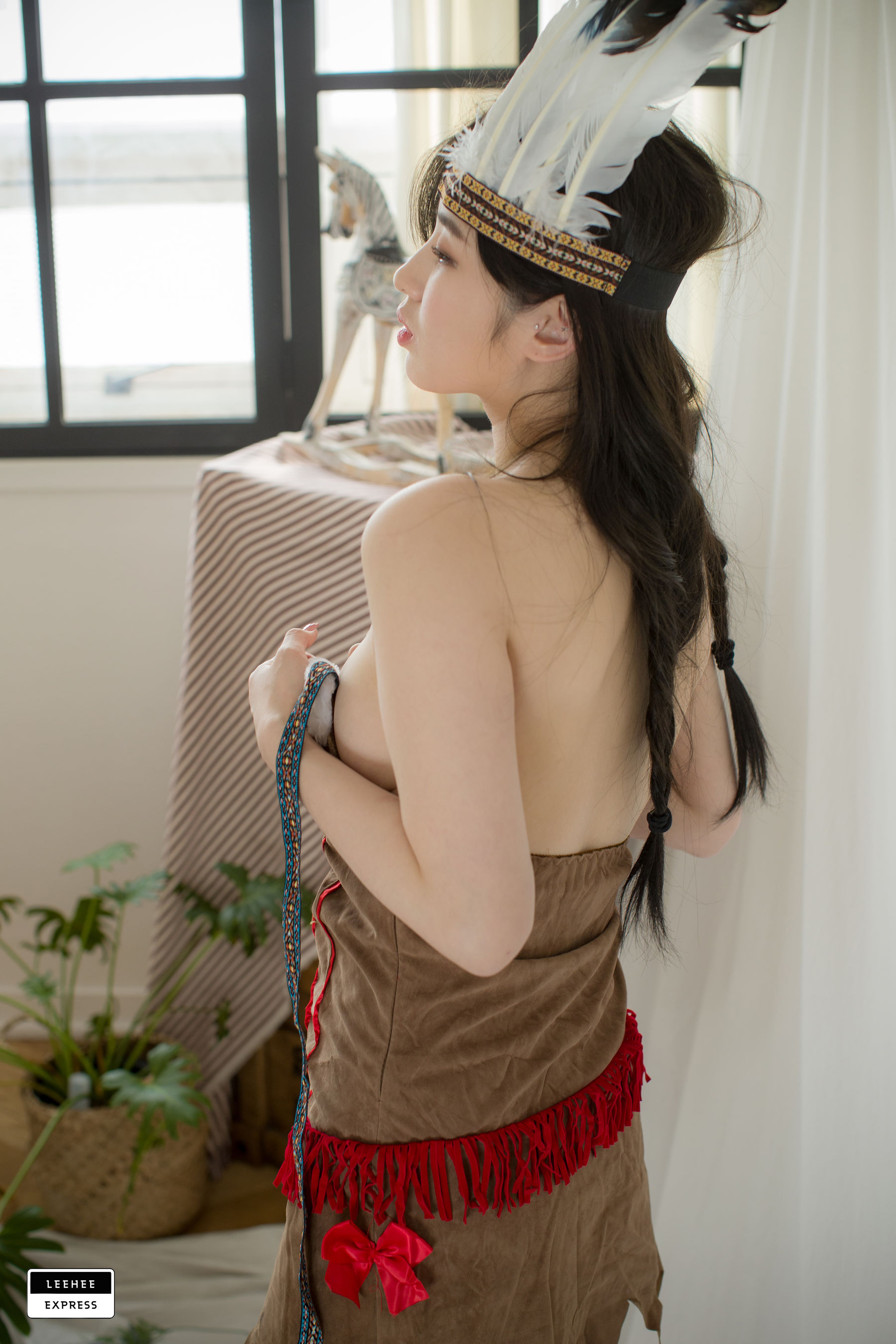 [LEEHEE EXPRESS] LEBE-014 - Woo