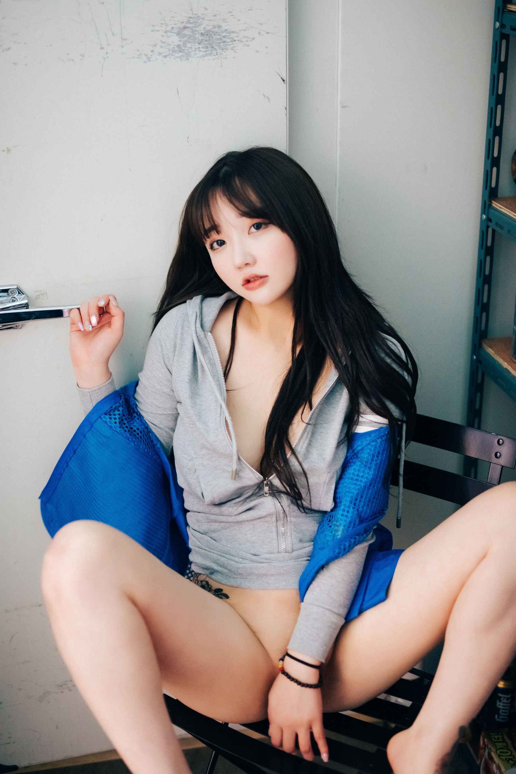 [LOOZY] Yeeun - cs part-timer