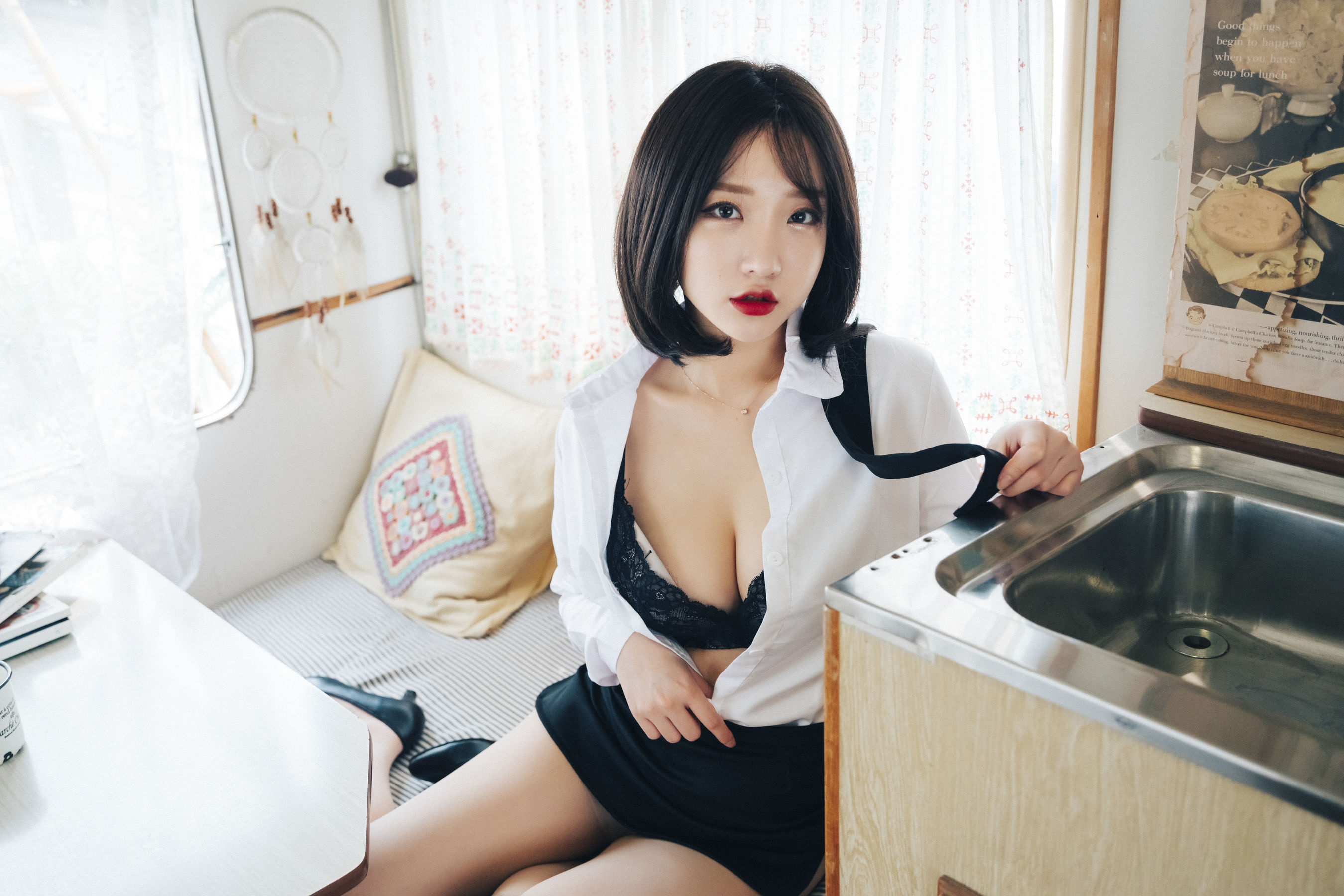 [LOOZY] Yeeun - Officegirl\'s Vacation Vol.2