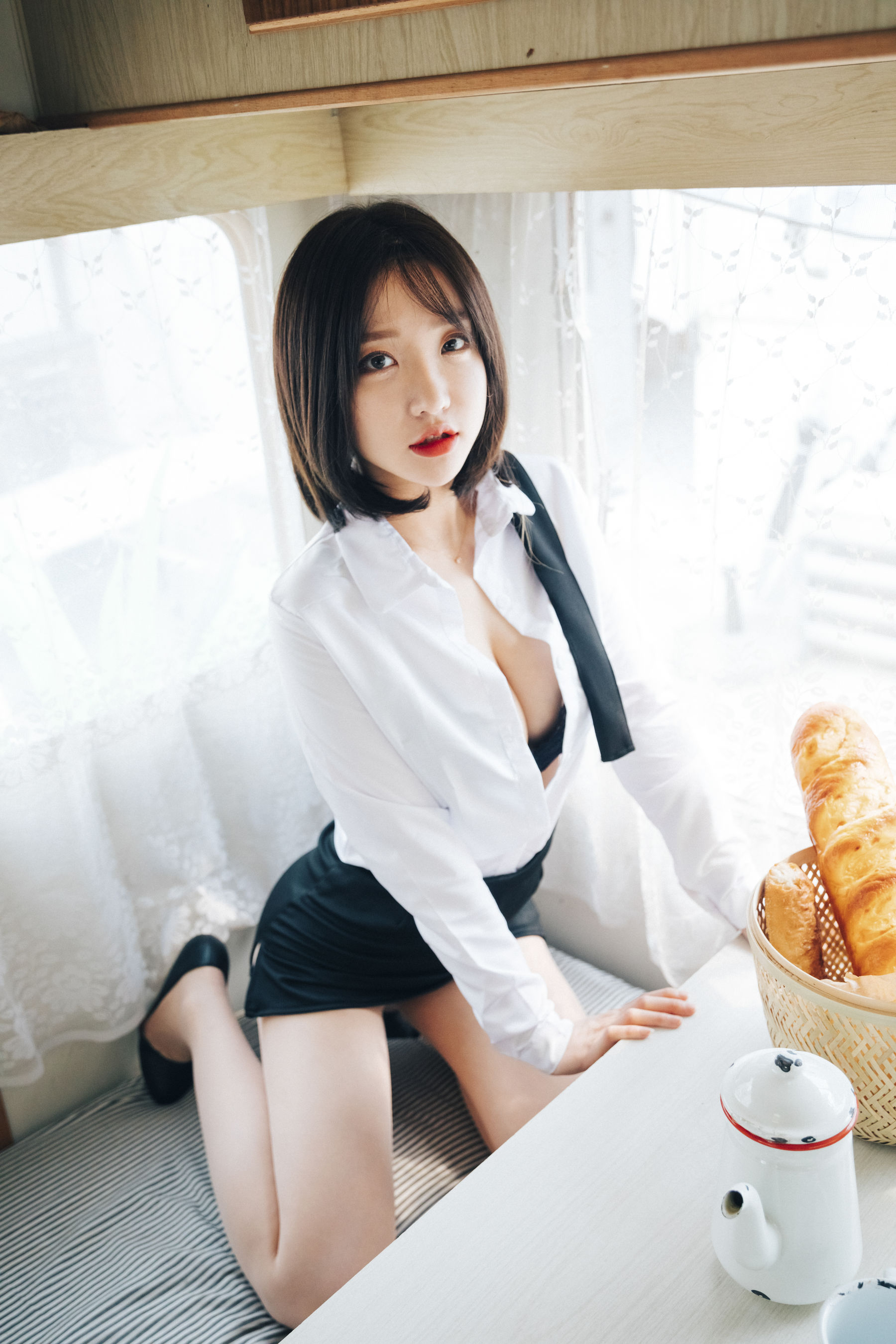 [LOOZY] Yeeun - Officegirl\'s Vacation Vol.2