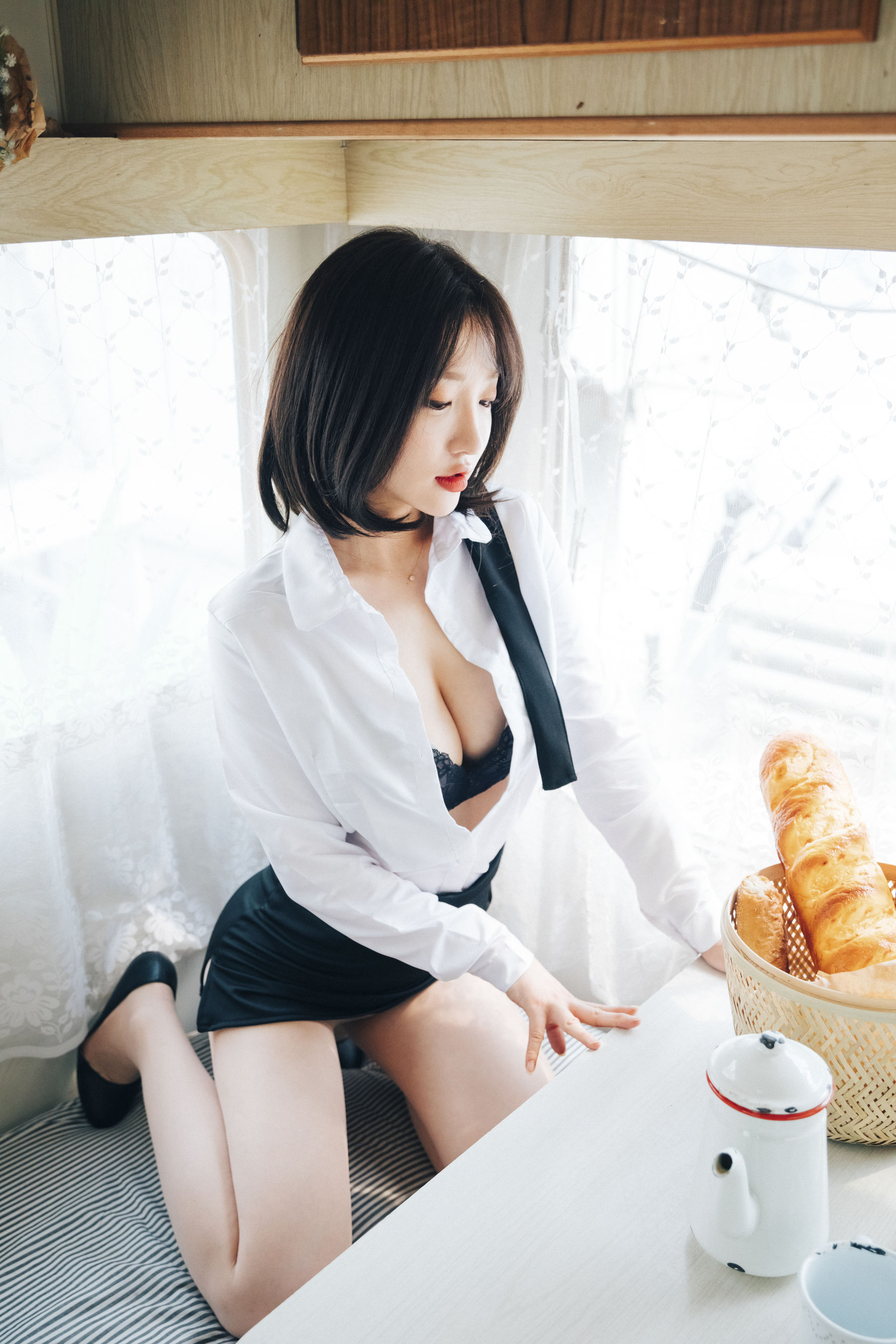 [LOOZY] Yeeun - Officegirl\'s Vacation Vol.2