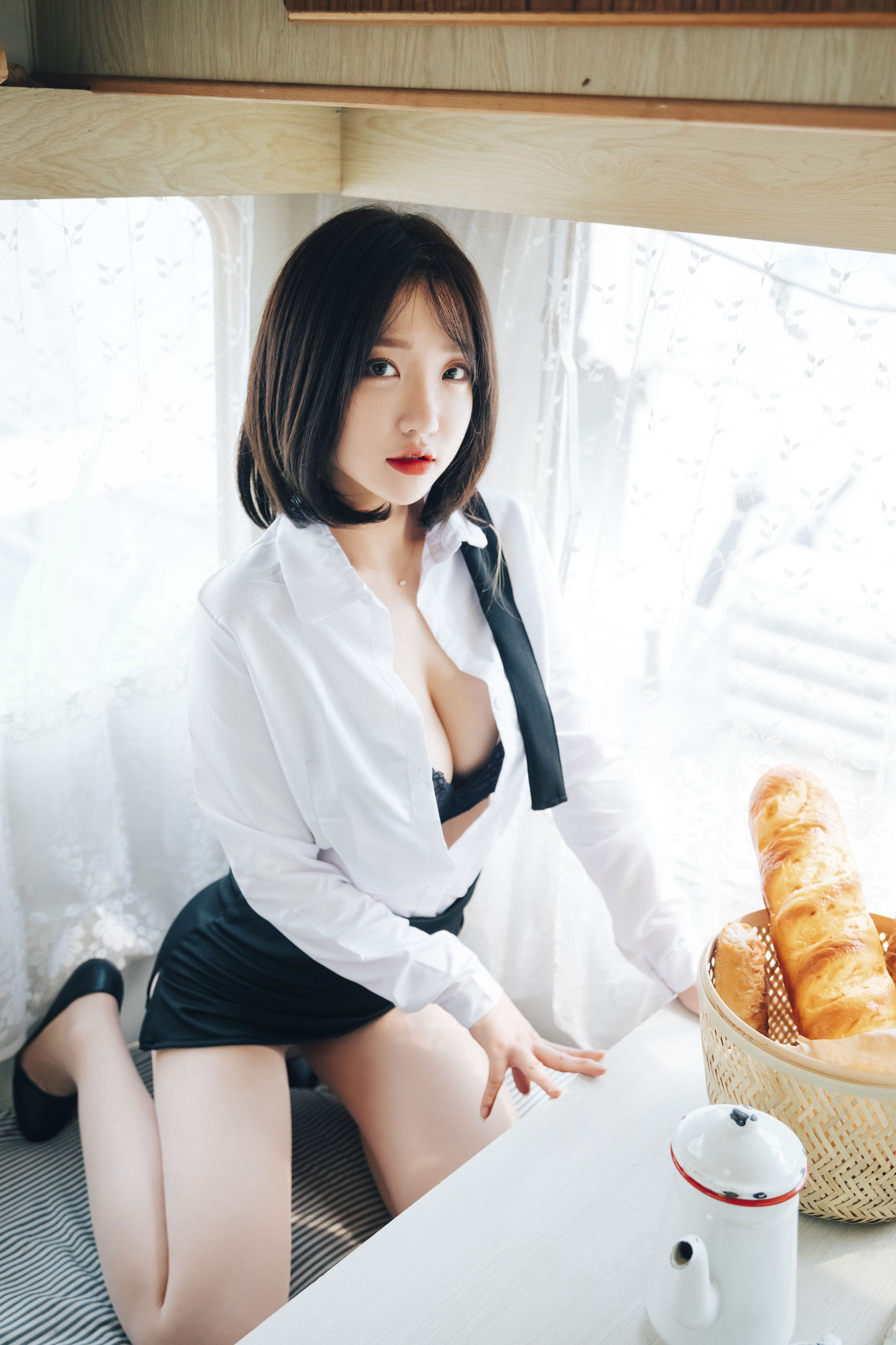 [LOOZY] Yeeun - Officegirl\'s Vacation Vol.2