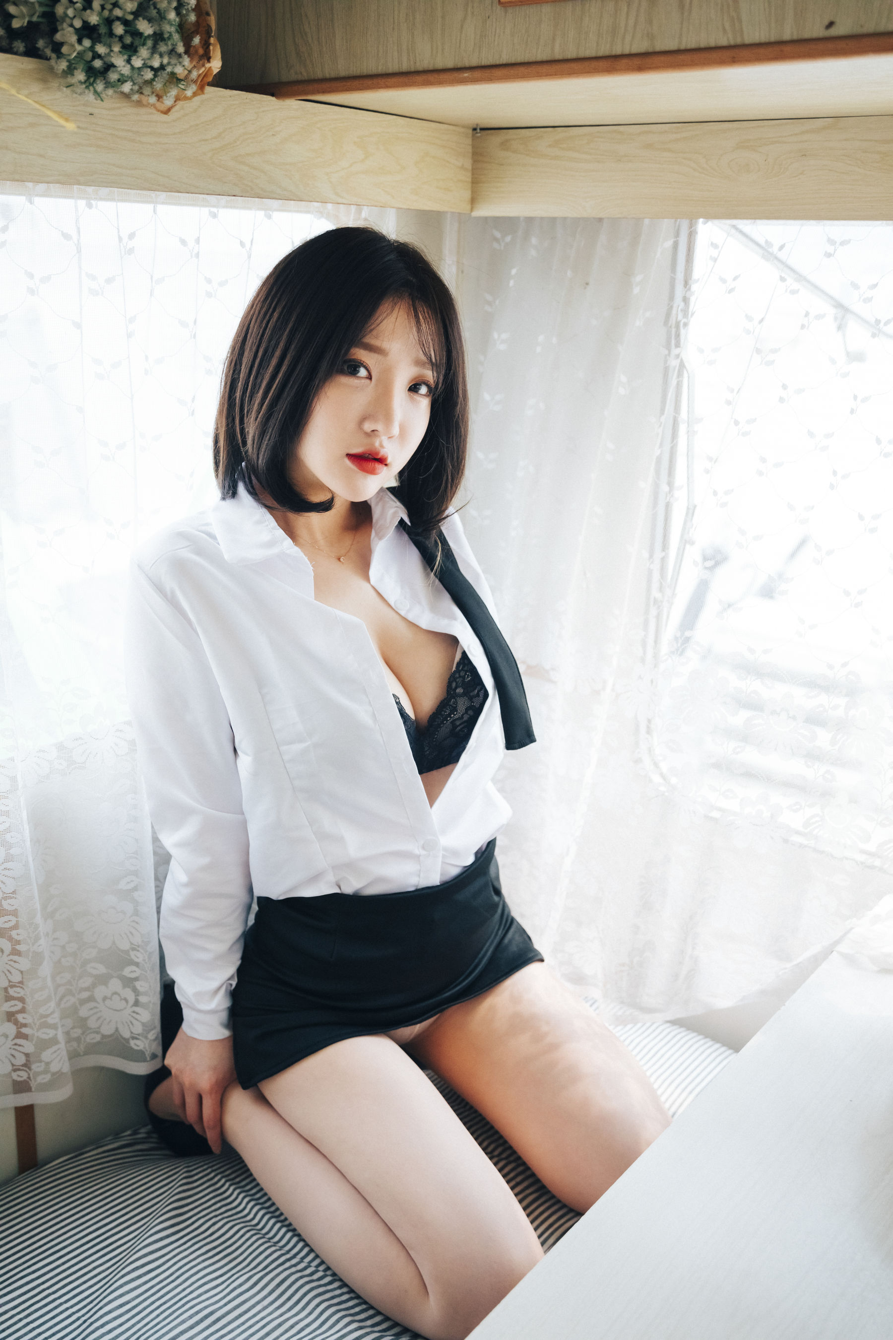 [LOOZY] Yeeun - Officegirl\'s Vacation Vol.2