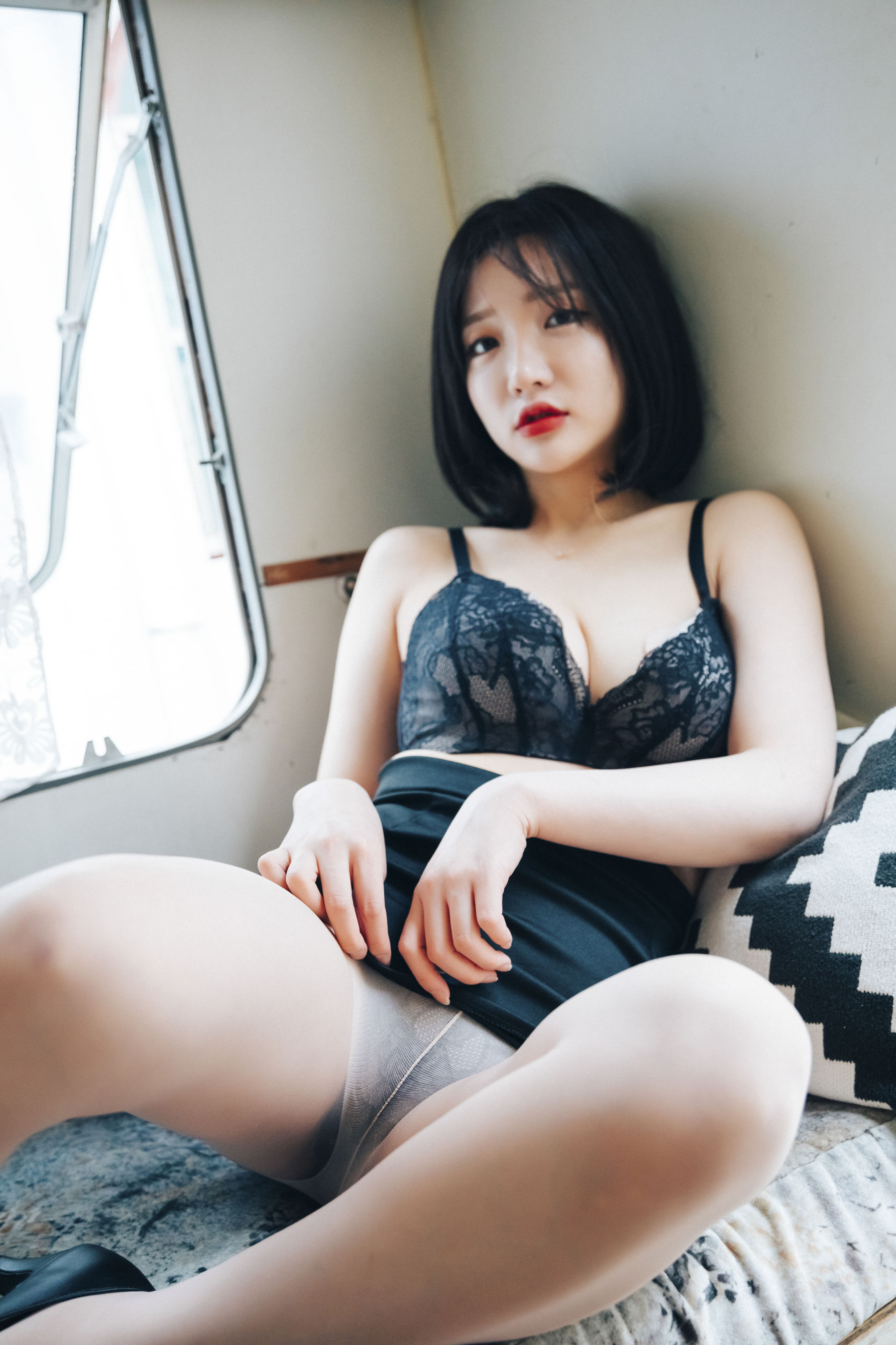 [LOOZY] Yeeun - Officegirl\'s Vacation Vol.2