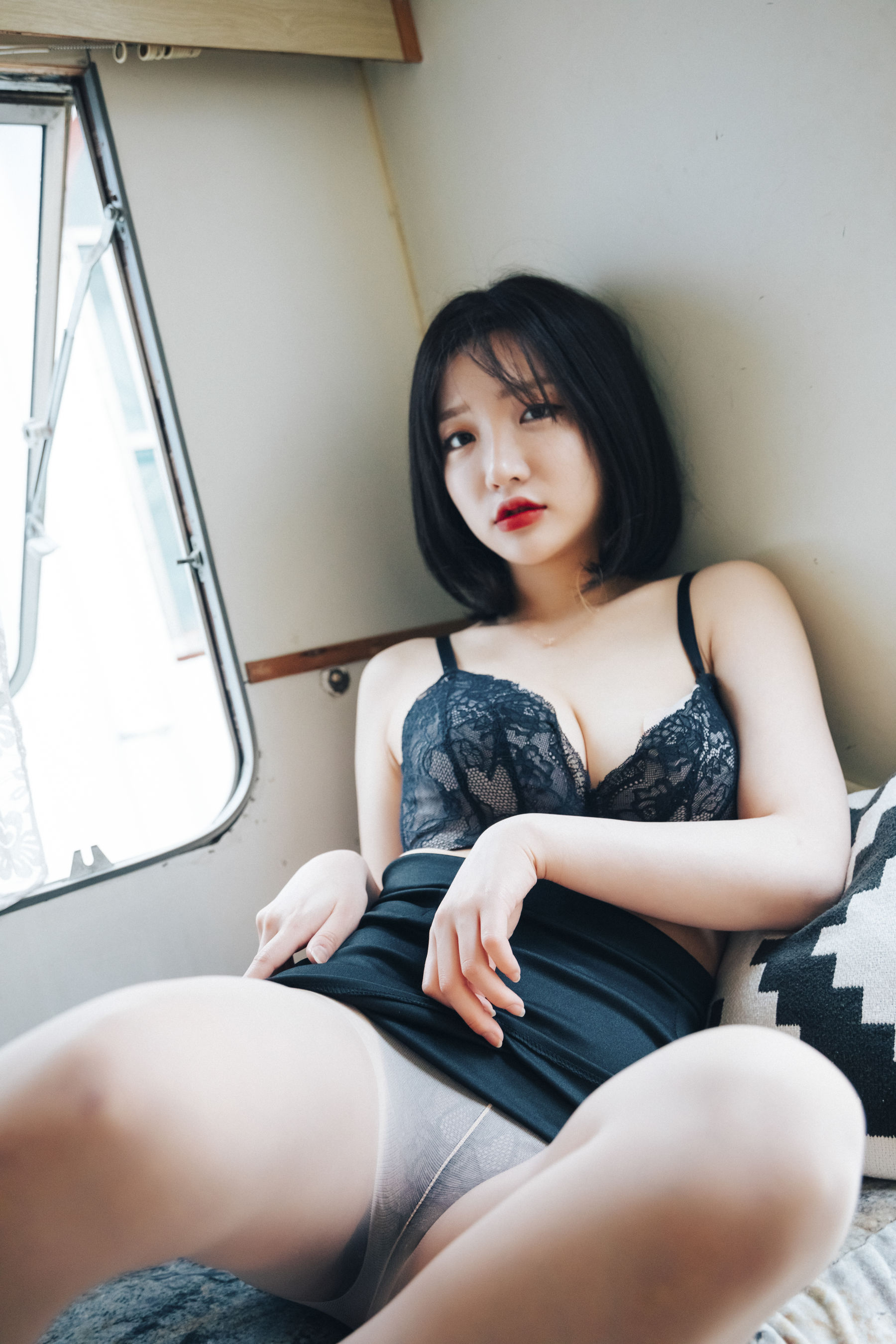 [LOOZY] Yeeun - Officegirl\'s Vacation Vol.2