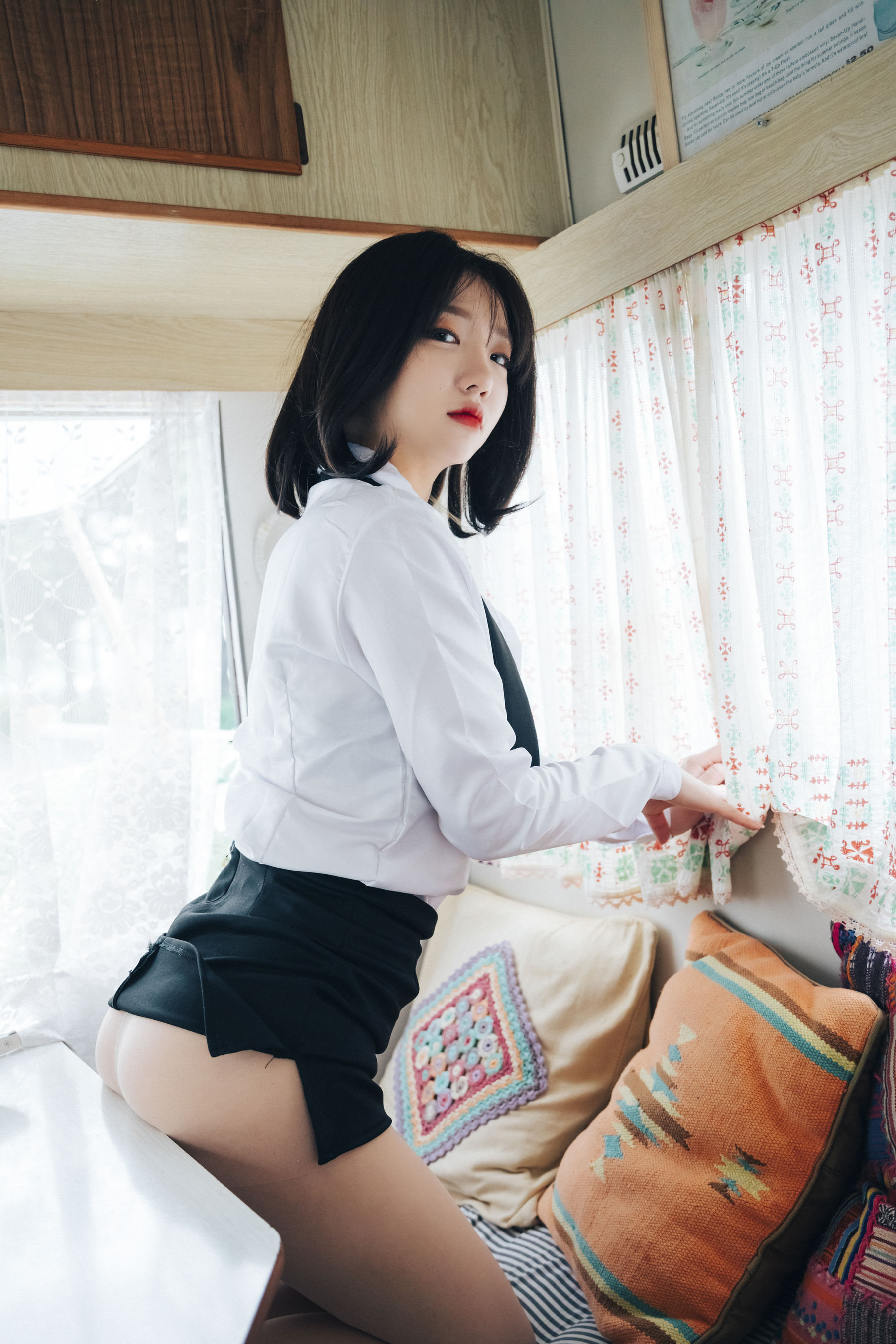 [LOOZY] Yeeun - Officegirl\'s Vacation Vol.2