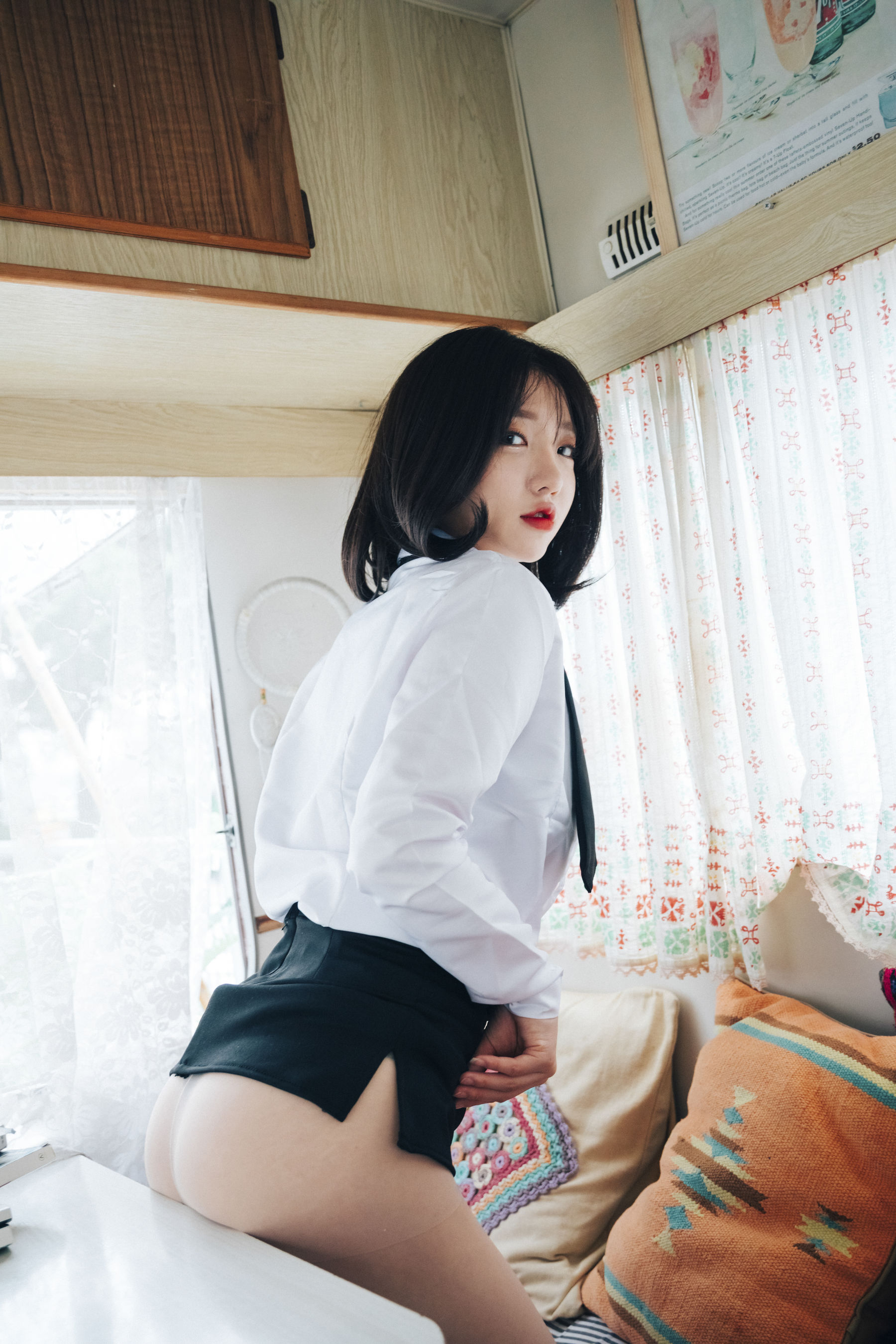 [LOOZY] Yeeun - Officegirl\'s Vacation Vol.2