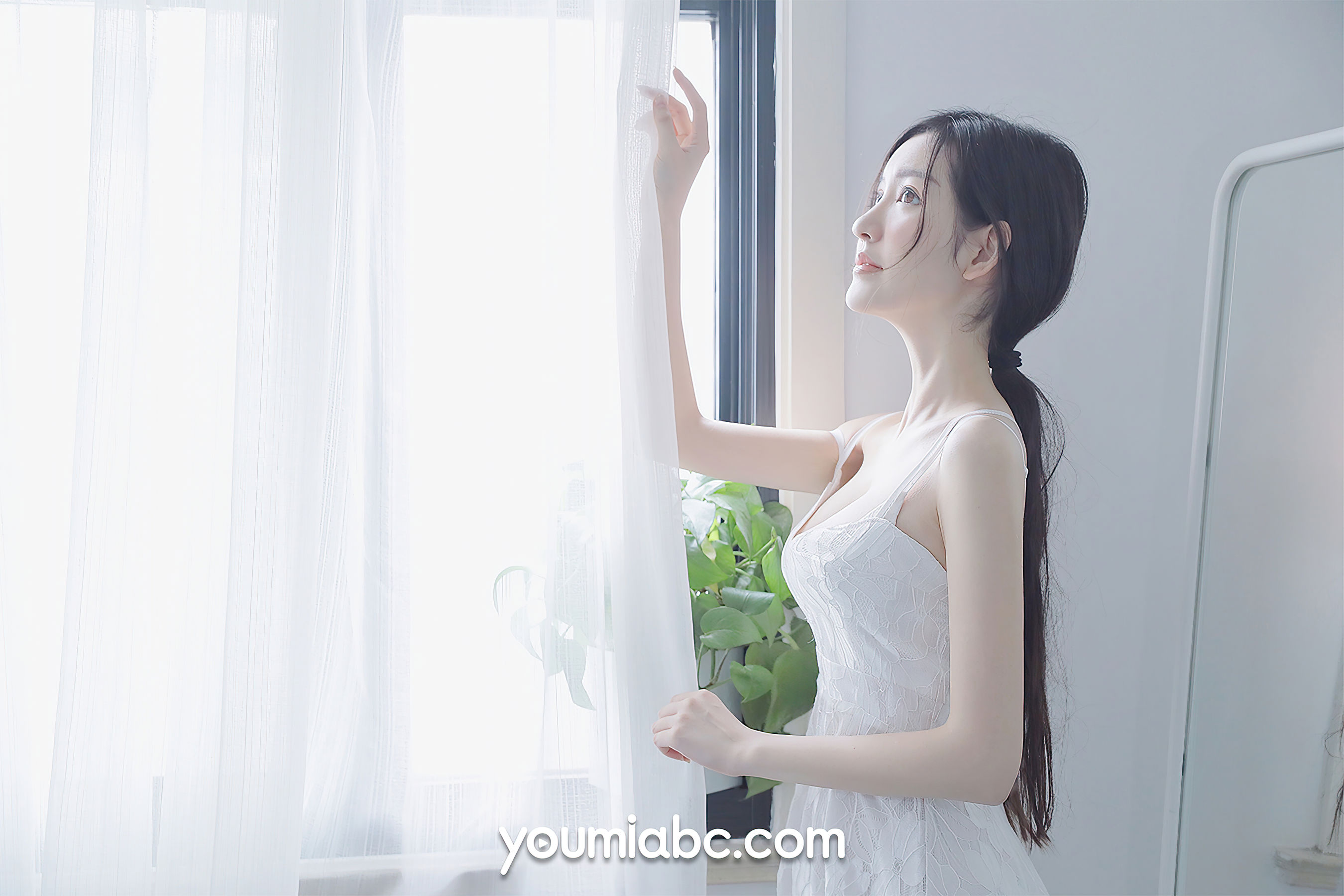 [尤蜜YouMiabc]  沈梦瑶 白裙少女