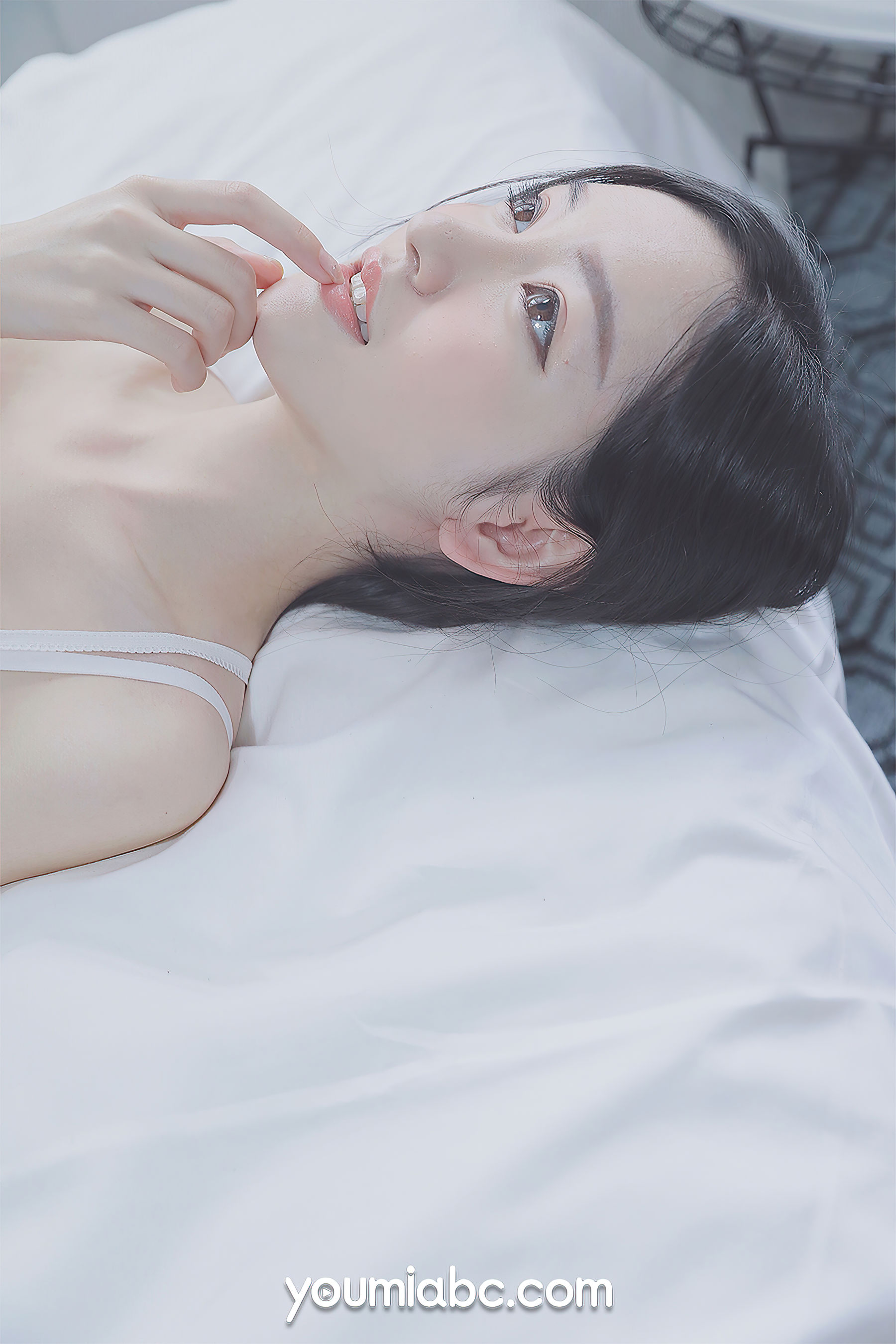 [尤蜜YouMiabc]  沈梦瑶 白裙少女