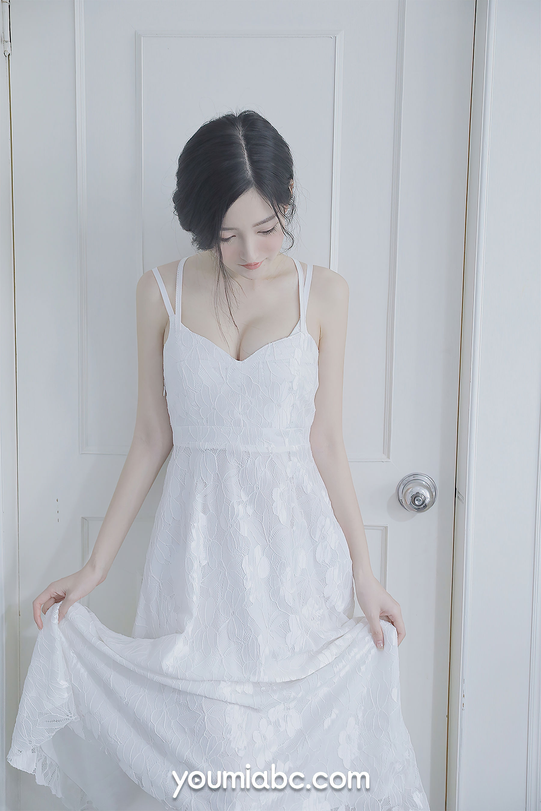 [尤蜜YouMiabc]  沈梦瑶 白裙少女