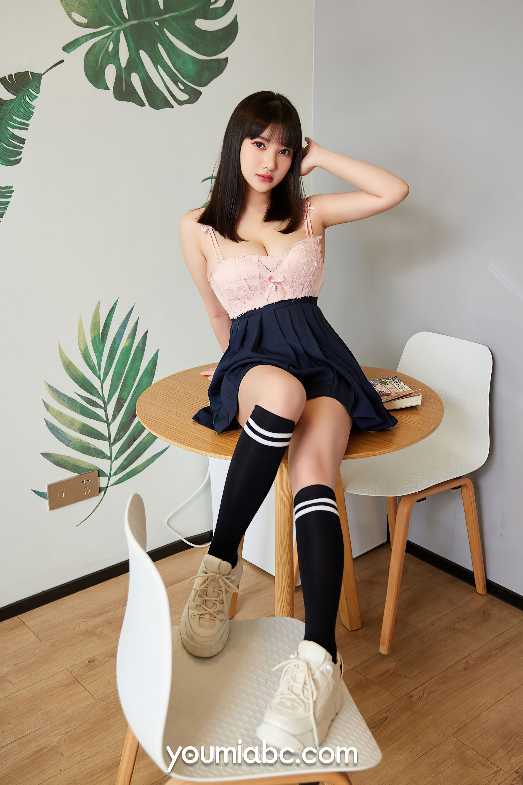 [尤蜜YouMiabc]  尹兒 落跑学妹