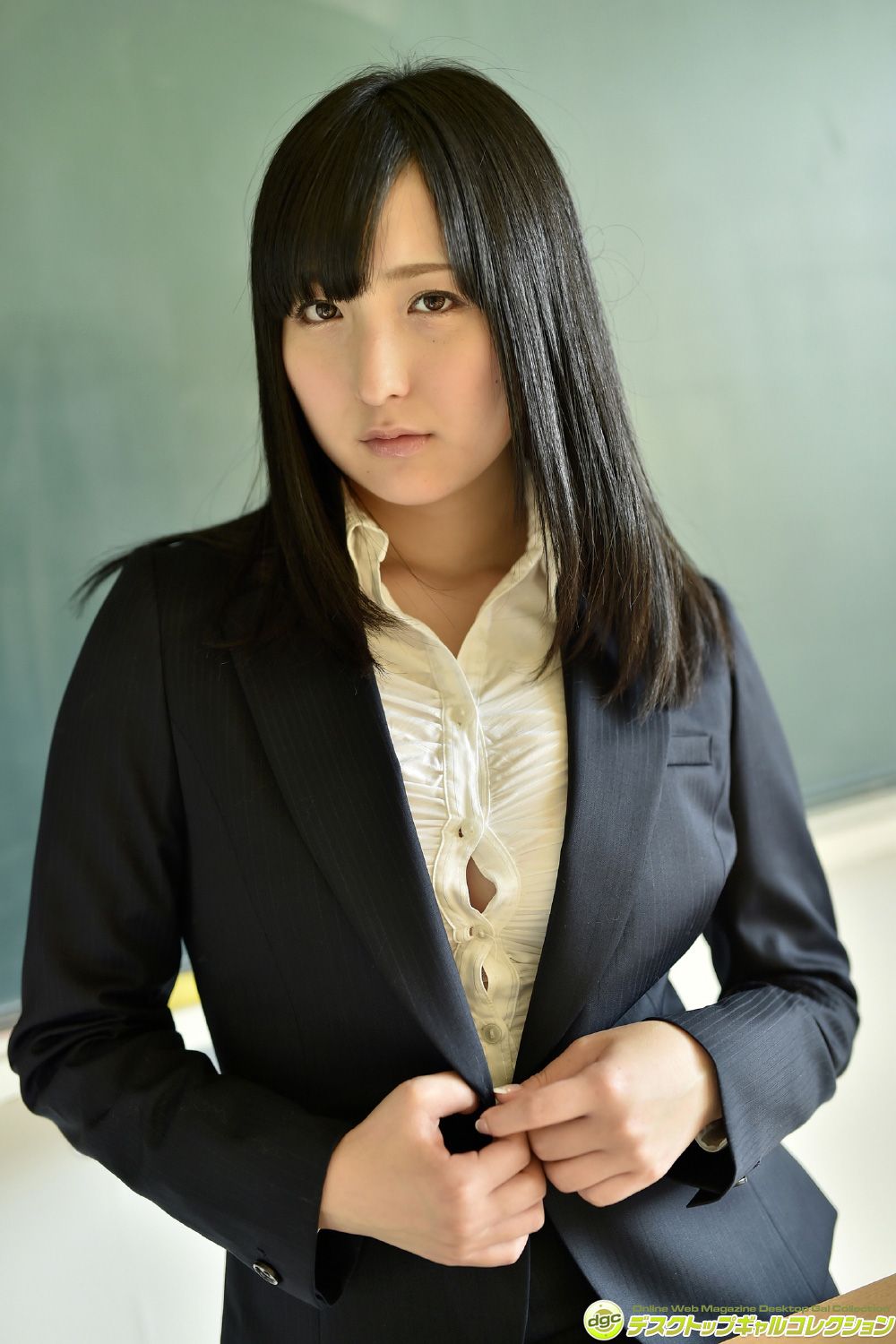 平野聪子《黒髪ロングに透き通る美肌の正統派美少女!》 [DGC] NO.1214