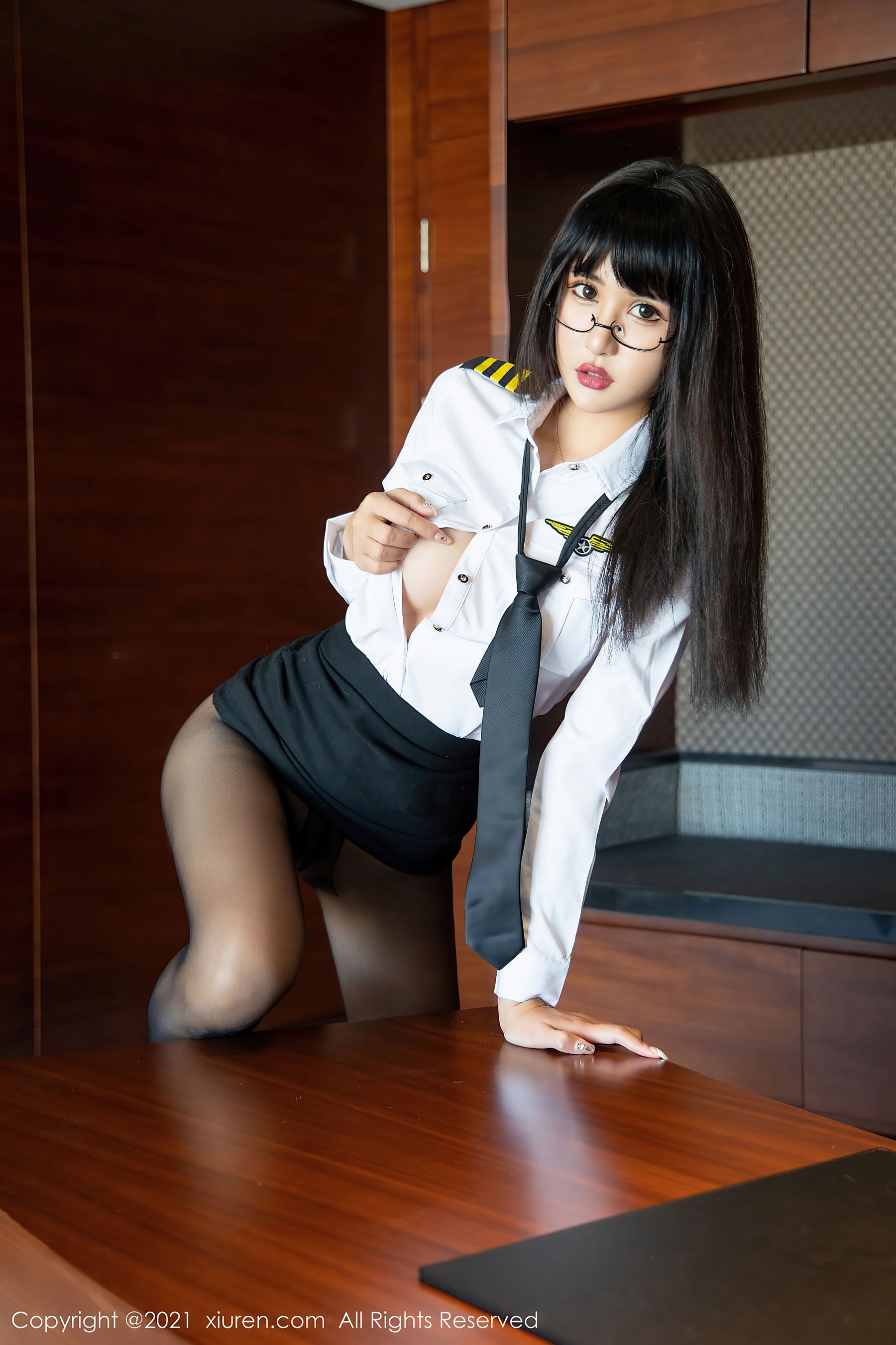 [秀人XiuRen] No.4207 Emily尹菲