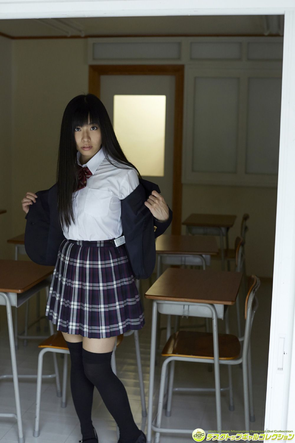 内野未来《清楚系美少女の肉感溢れるグラマラスボディ!》 [DGC] NO.1217