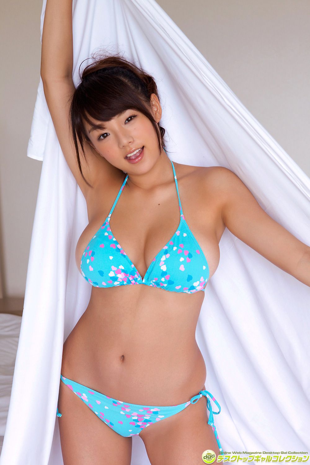 篠崎愛《大人になって色っぽさ倍増！圧倒的ロリ乳！》 [DGC] NO.1241