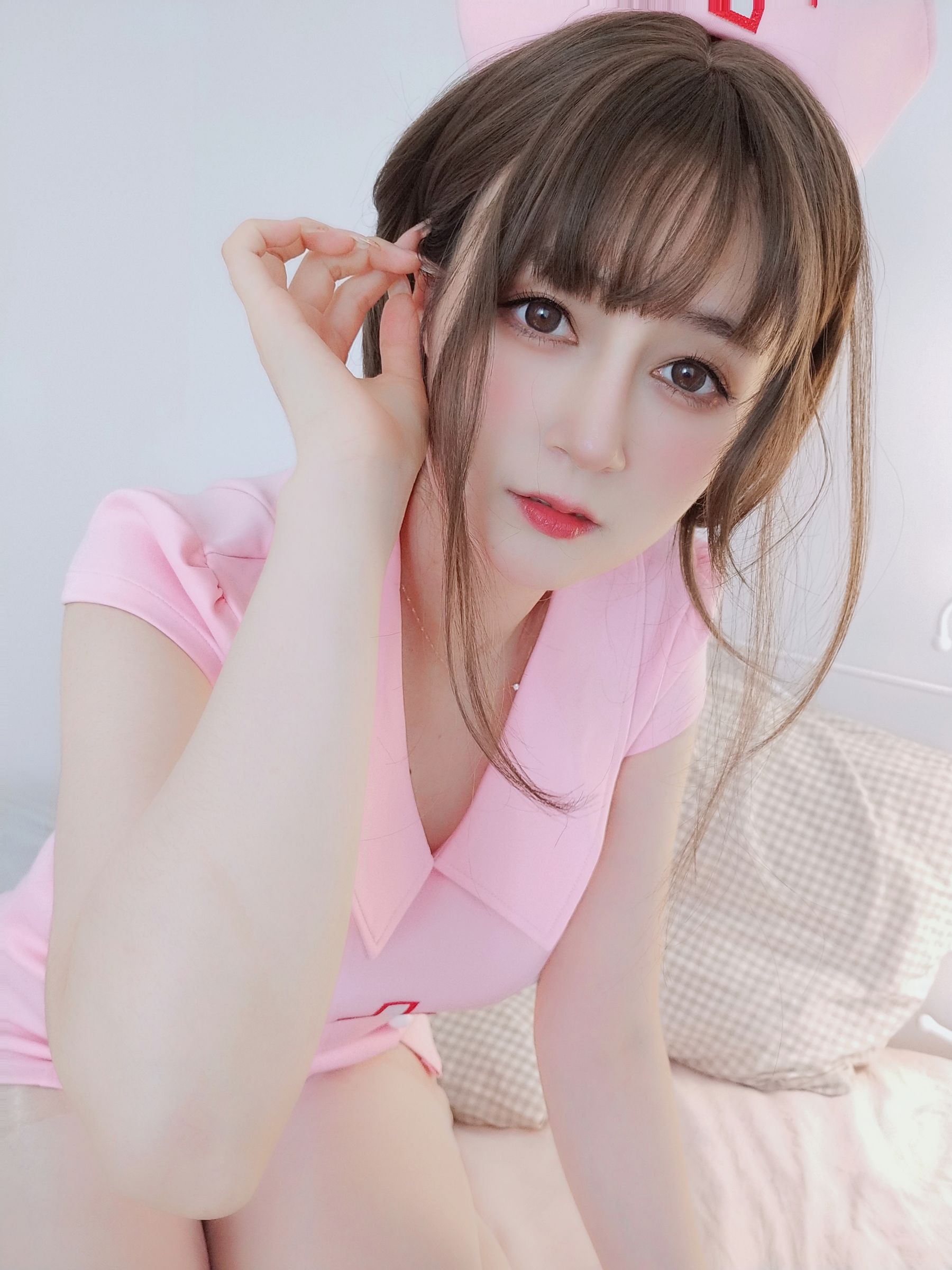 [网红COS] Coser小姐姐白银 - 夜间的私人护士