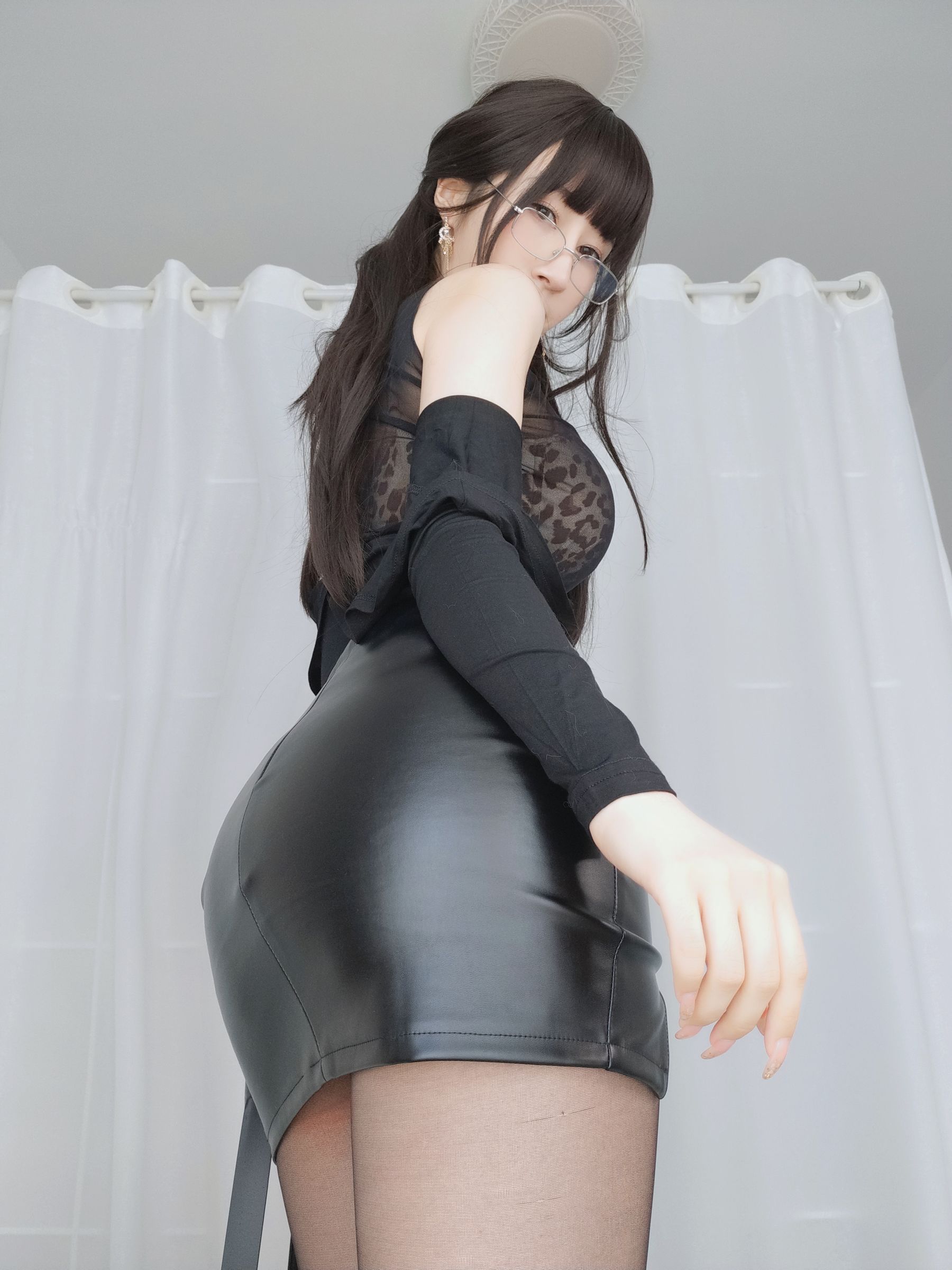 [网红COS] Coser小姐姐白银 - 黒糸女上司の秘密