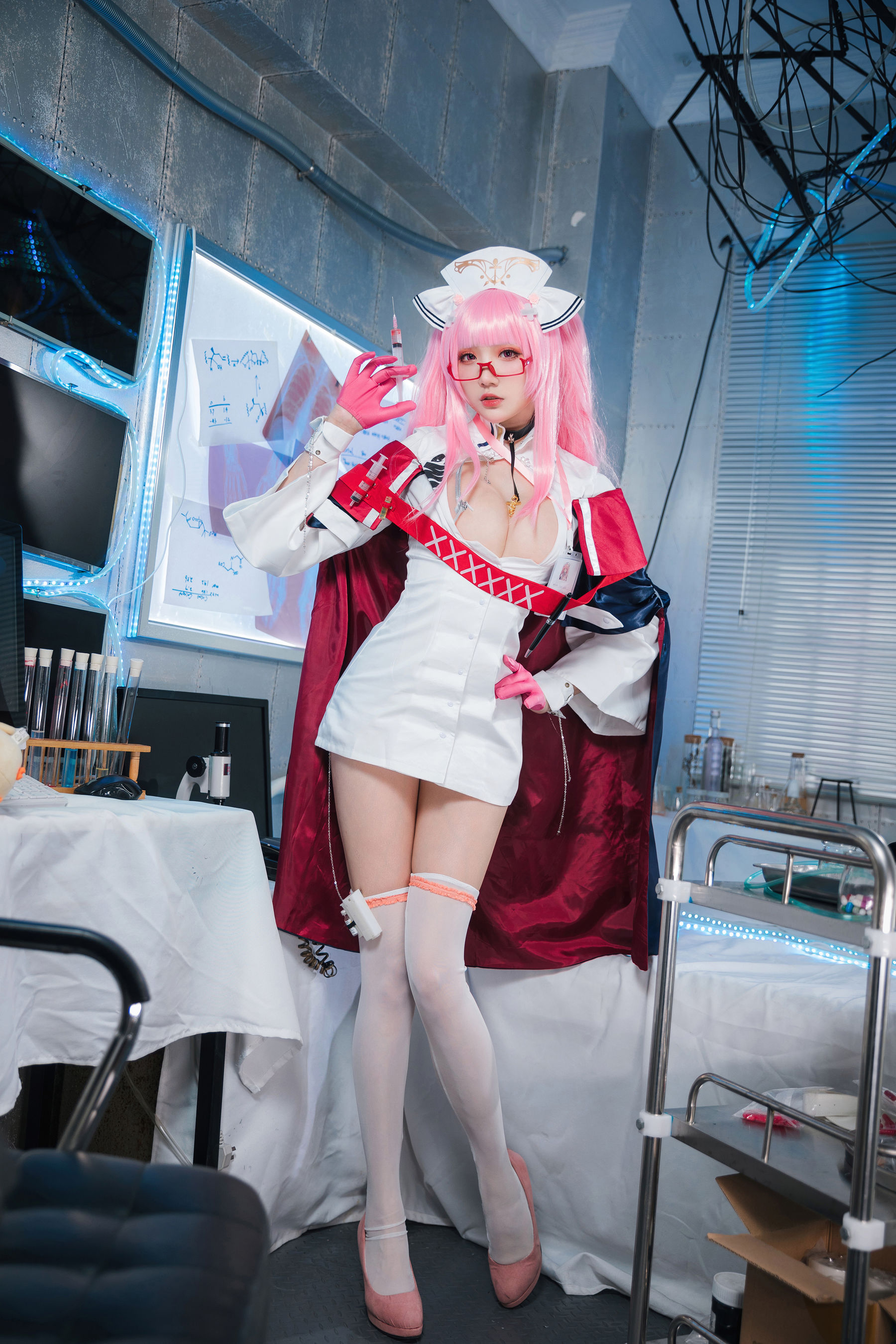 [网红COS] Coser瓜希酱福利 - 英仙座护士