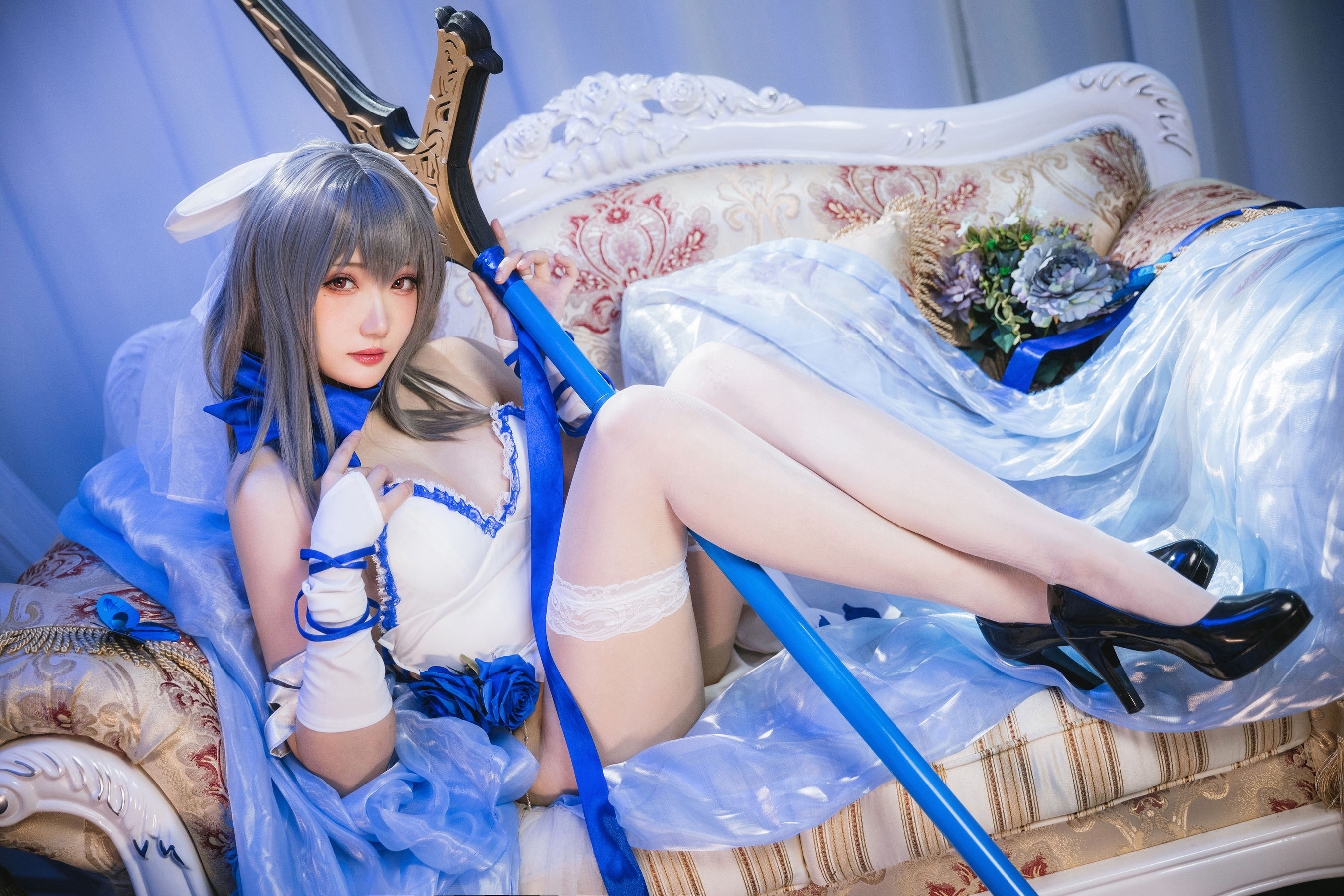 [网红COS] Coser瓜希酱福利 - 路易九世礼服
