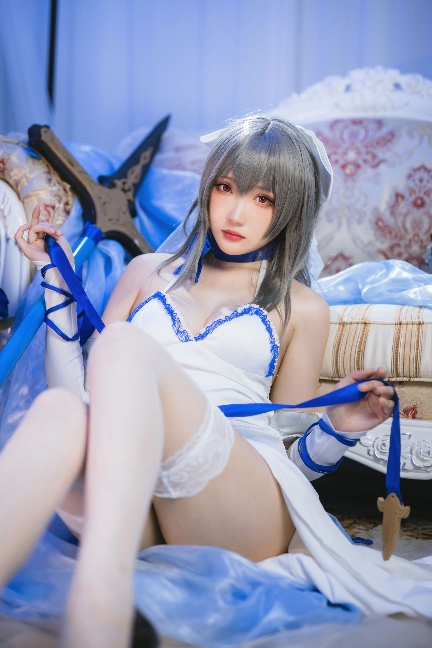 [网红COS] Coser瓜希酱福利 - 路易九世礼服