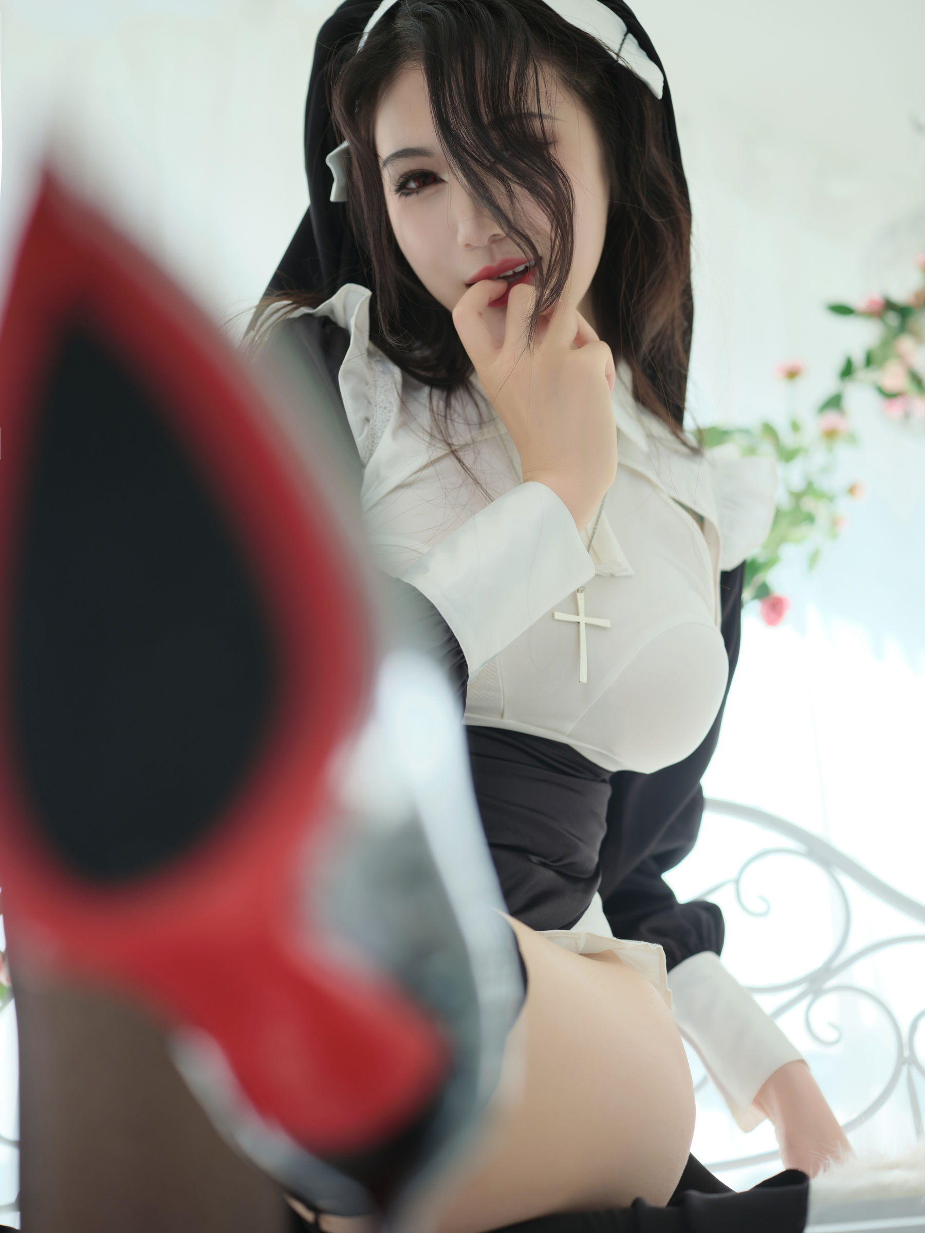 [网红COS] 一米八的大梨子 - 修女